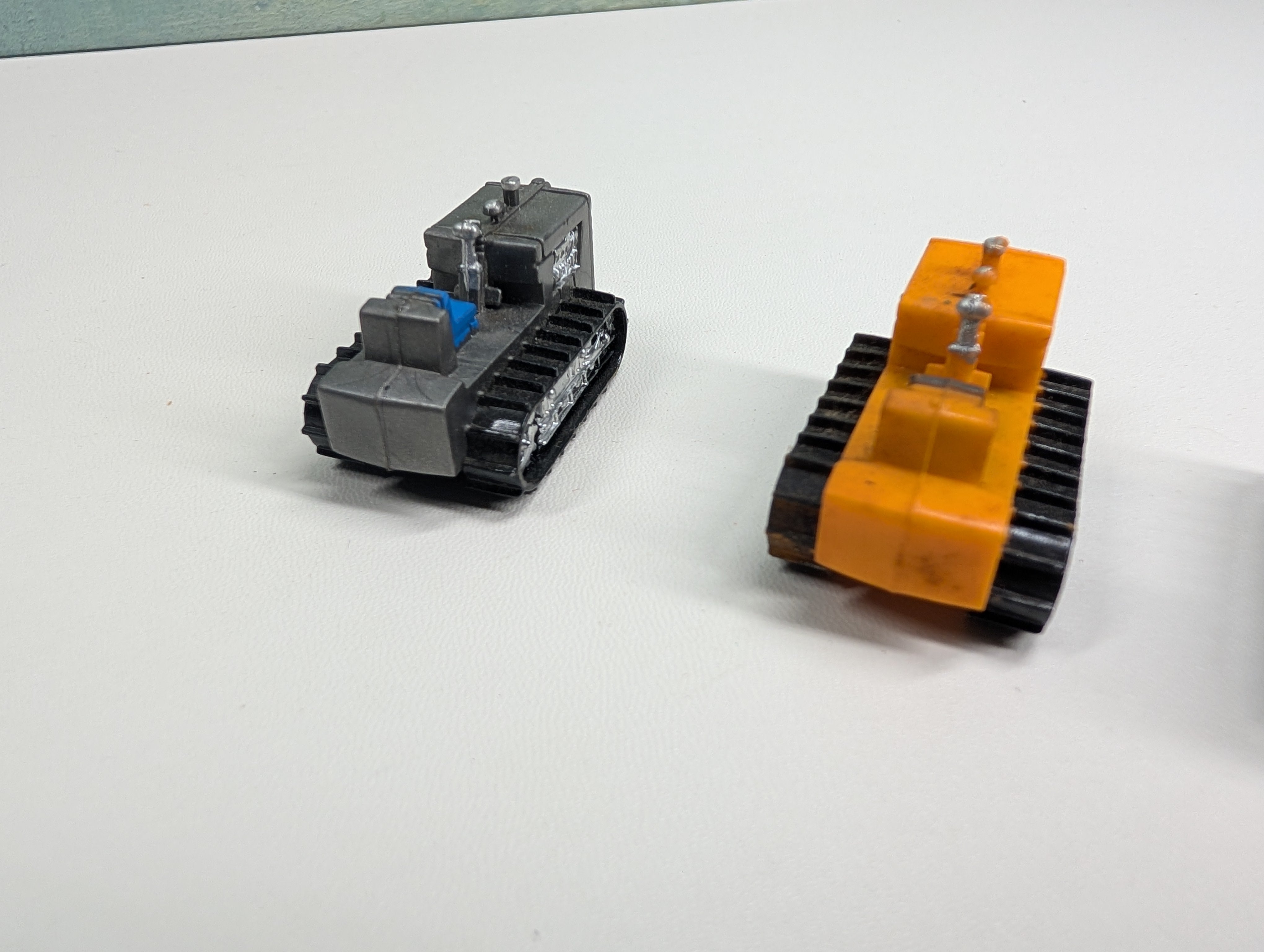 USED Tyco HO Scale Tractor Load for Flat Cars (3 pcs)