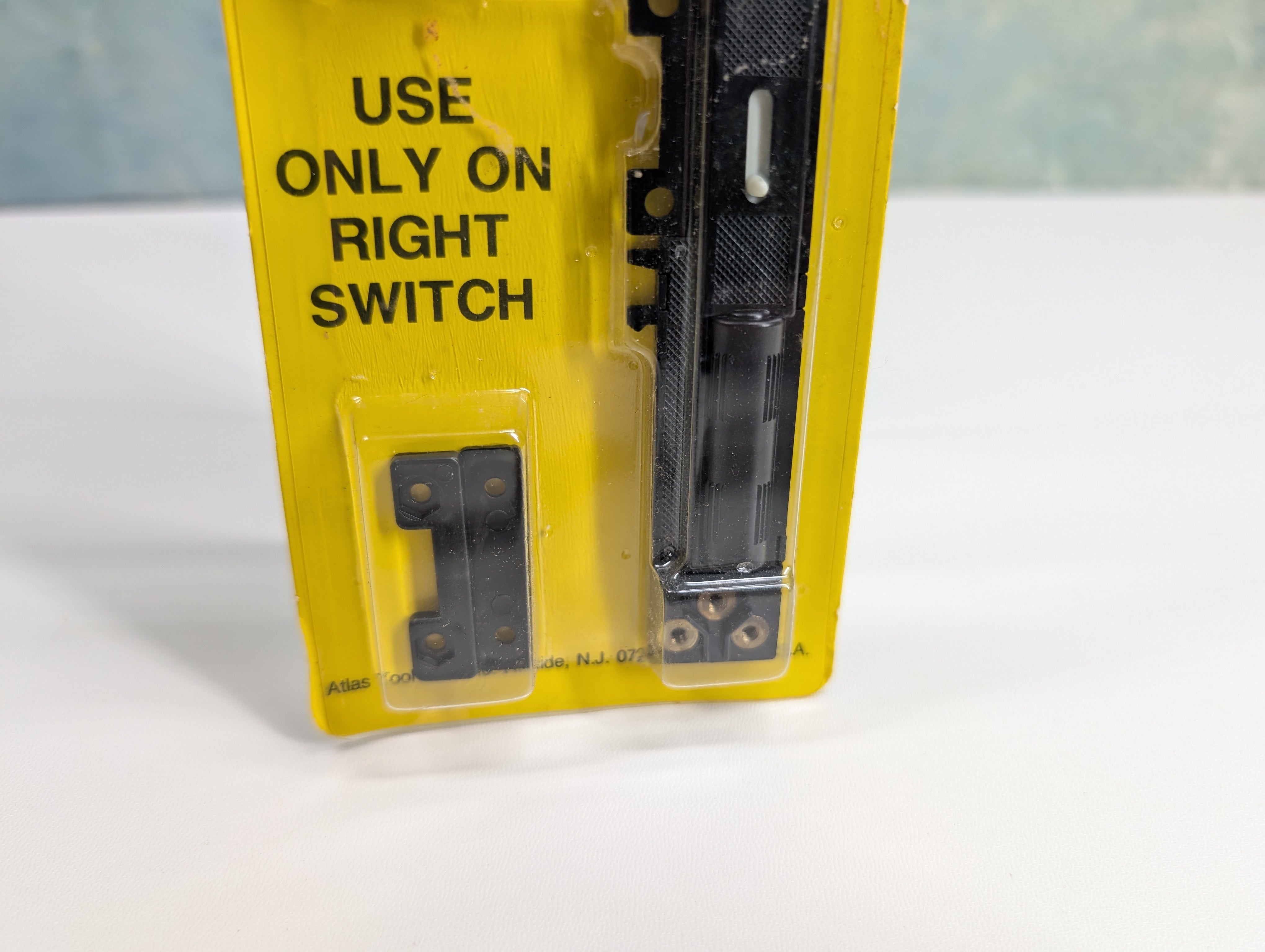 Atlas 53 HO Scale RH Remote Switch Machine