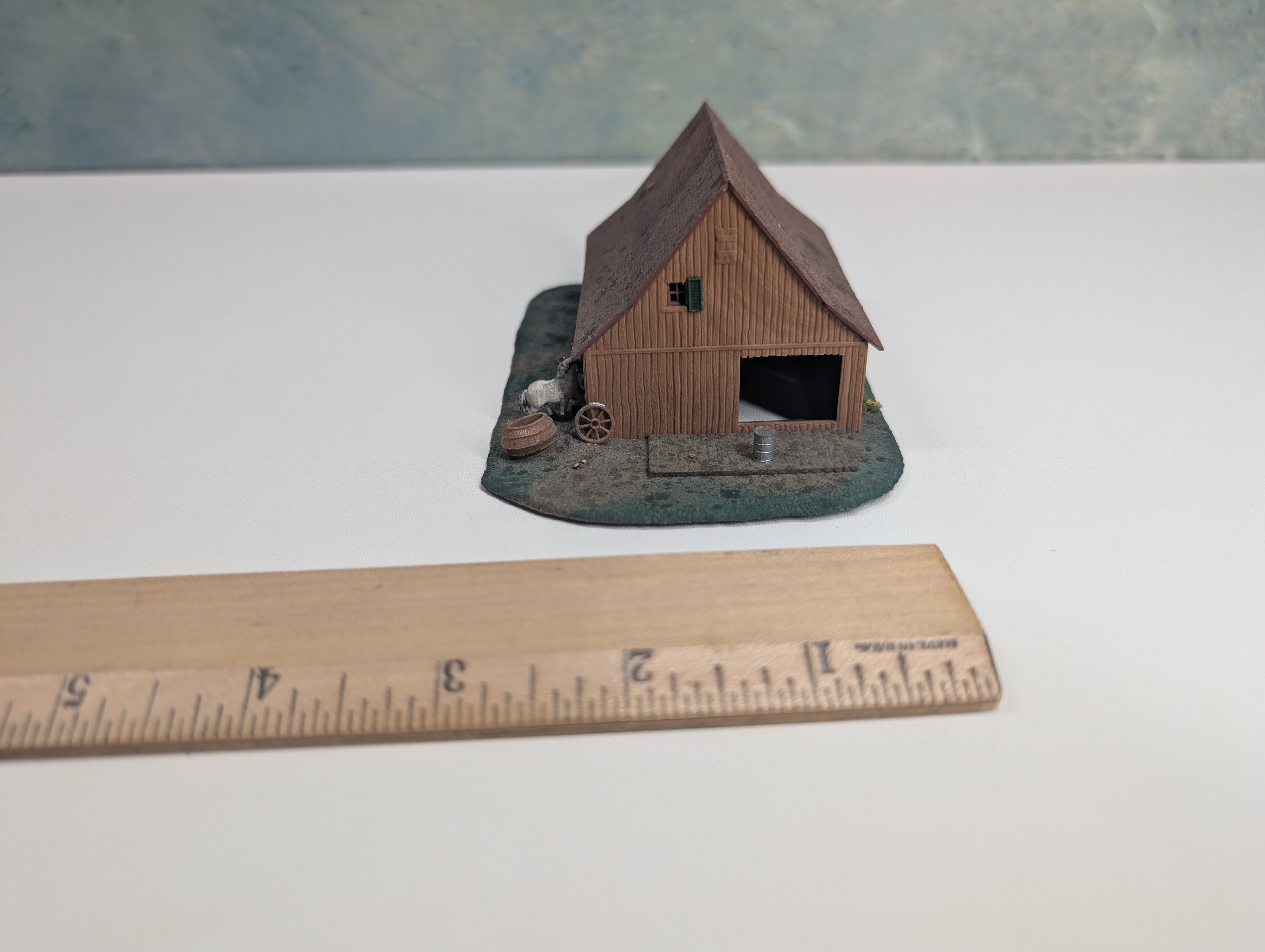 USED N Scale Old Time Barn
