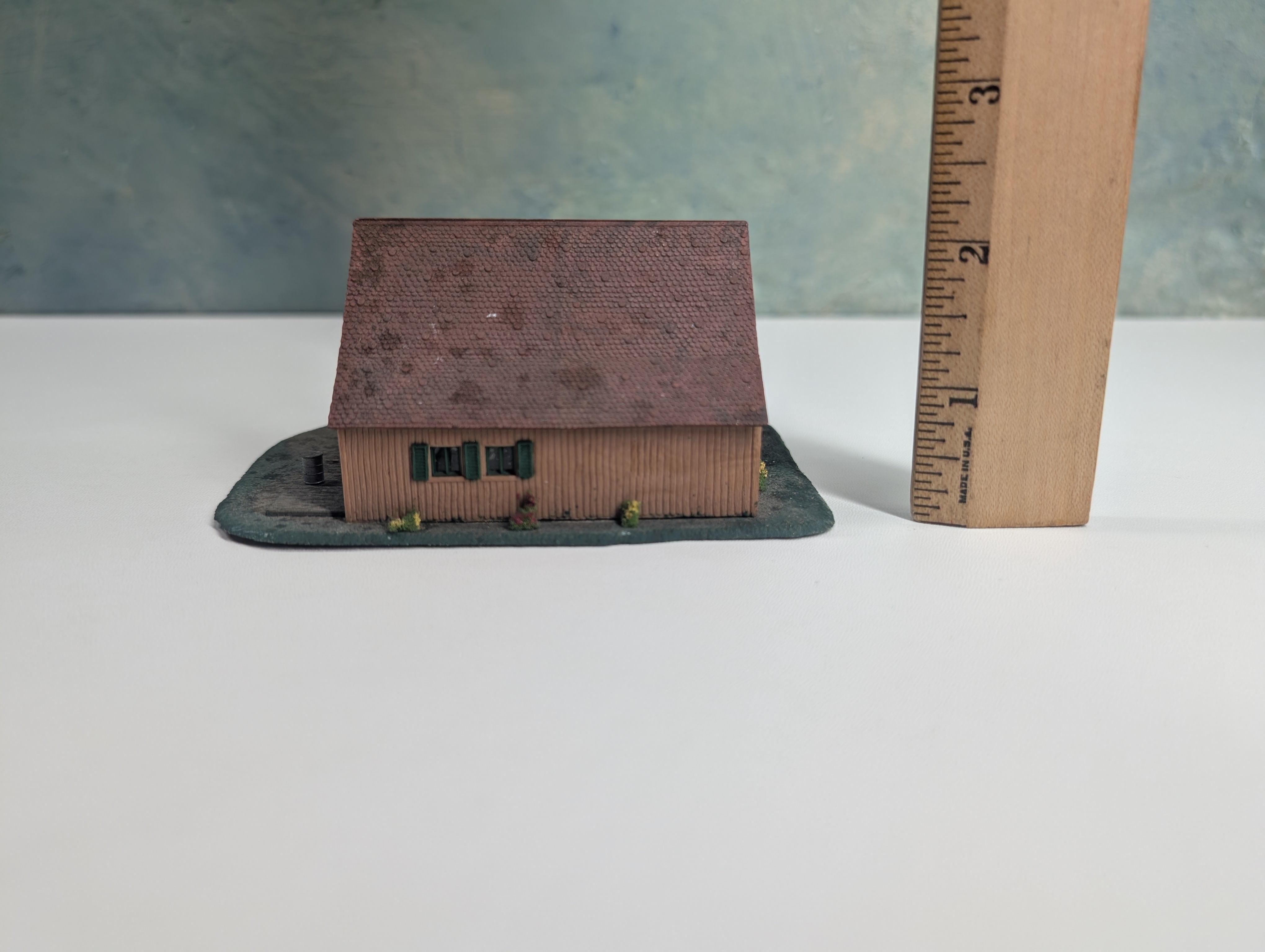 USED N Scale Old Time Barn