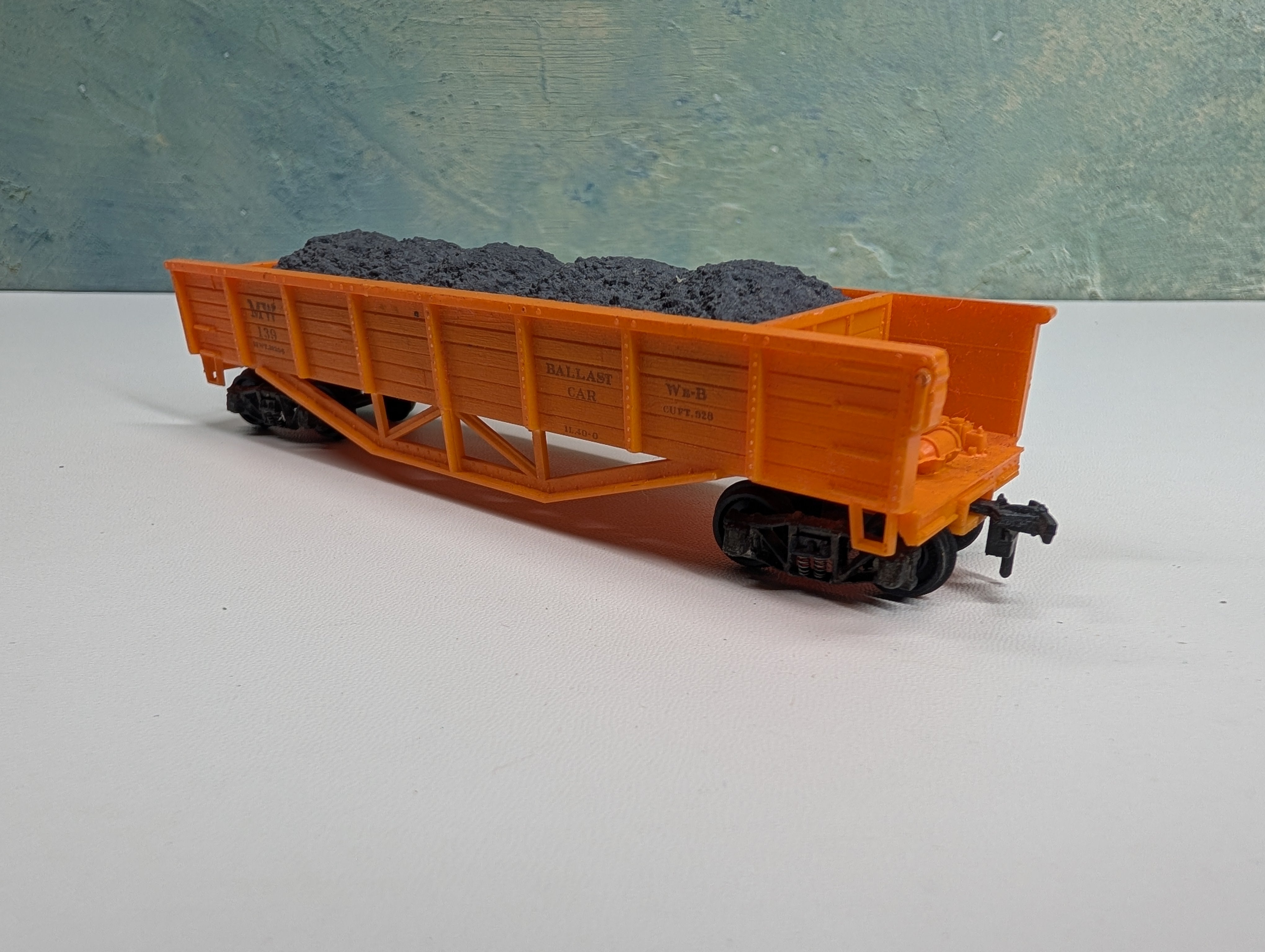 USED TRU SCALE HO Scale MOW Orange Ballast Car w/ Load MW #139