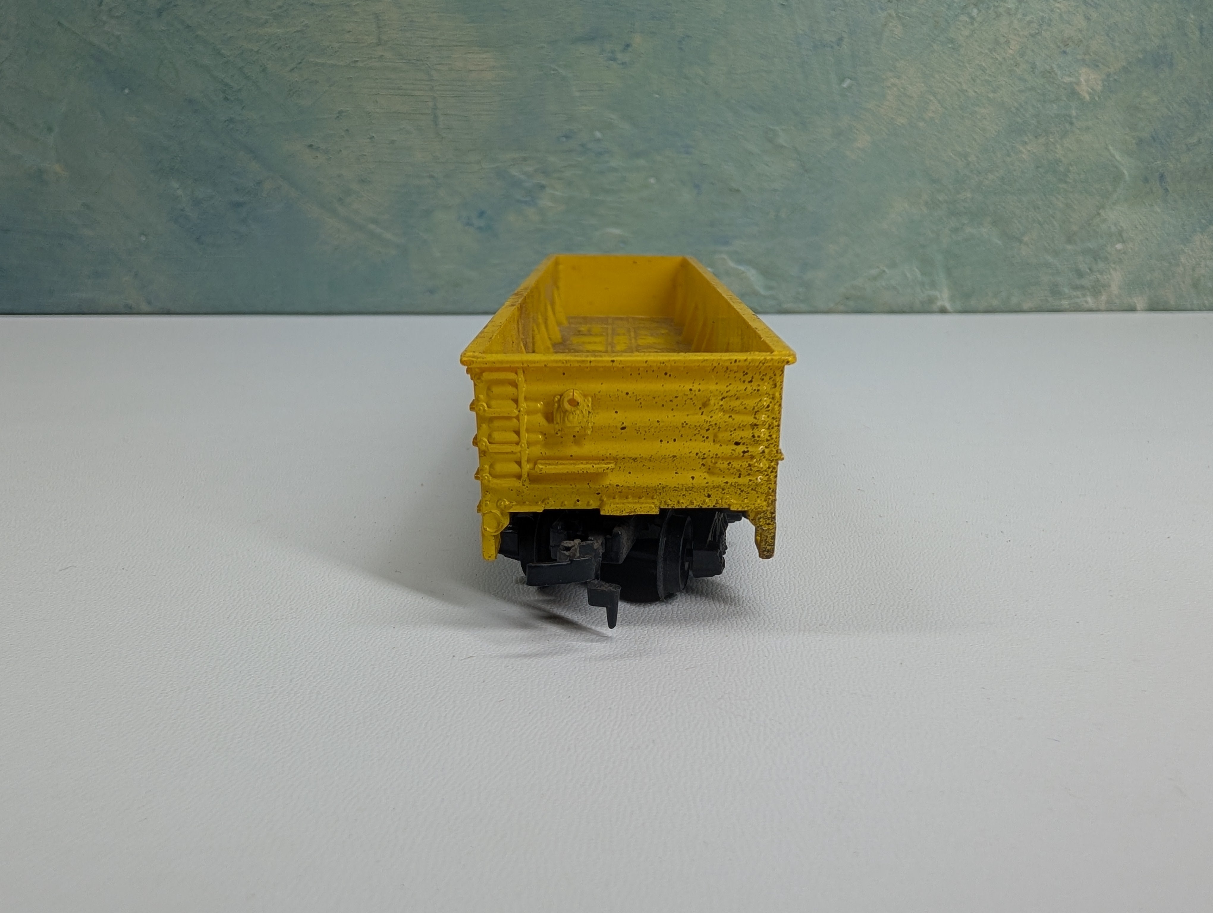 USED Tyco HO Scale 40' Gondola Pine Hill Logging Company Weathered