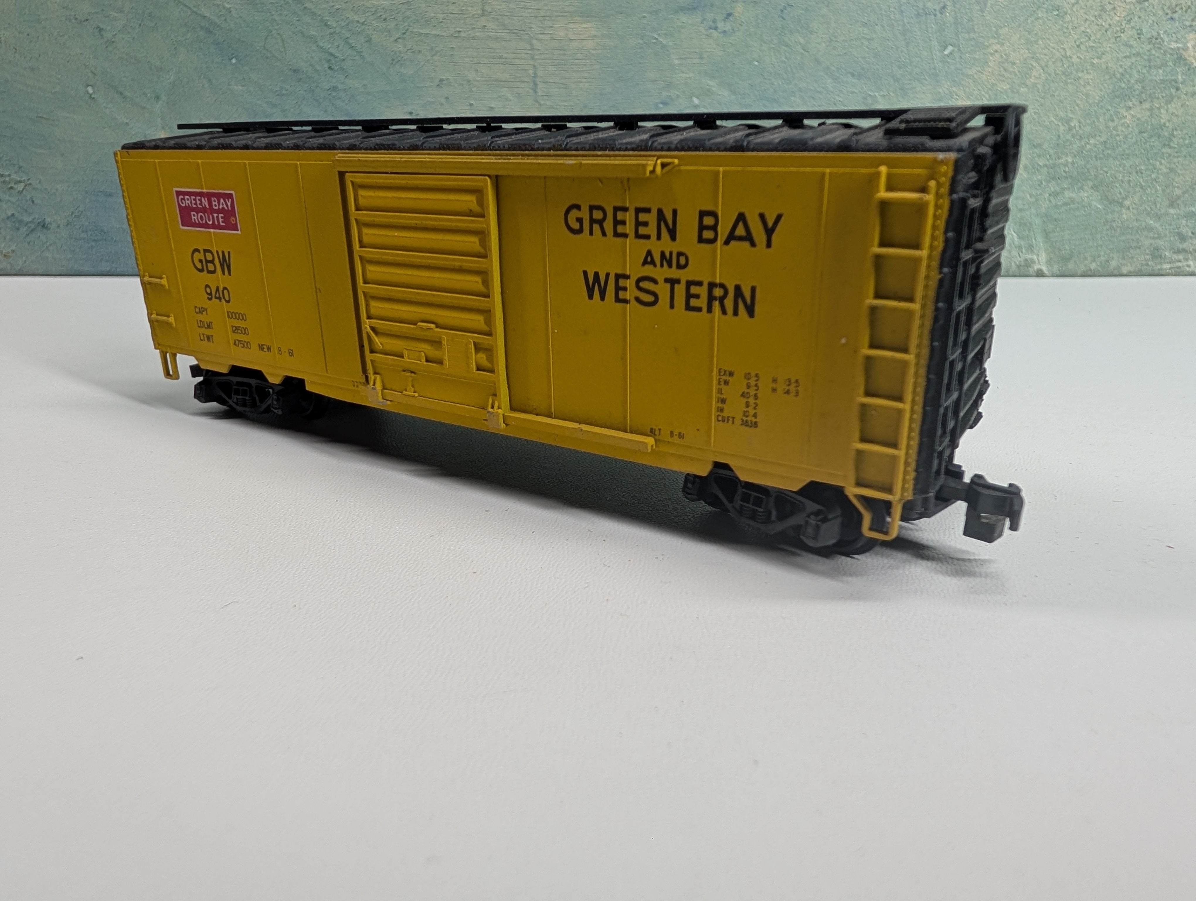 USED AHM HO Scale 40' Box Car Green Bay and Western GBW #940