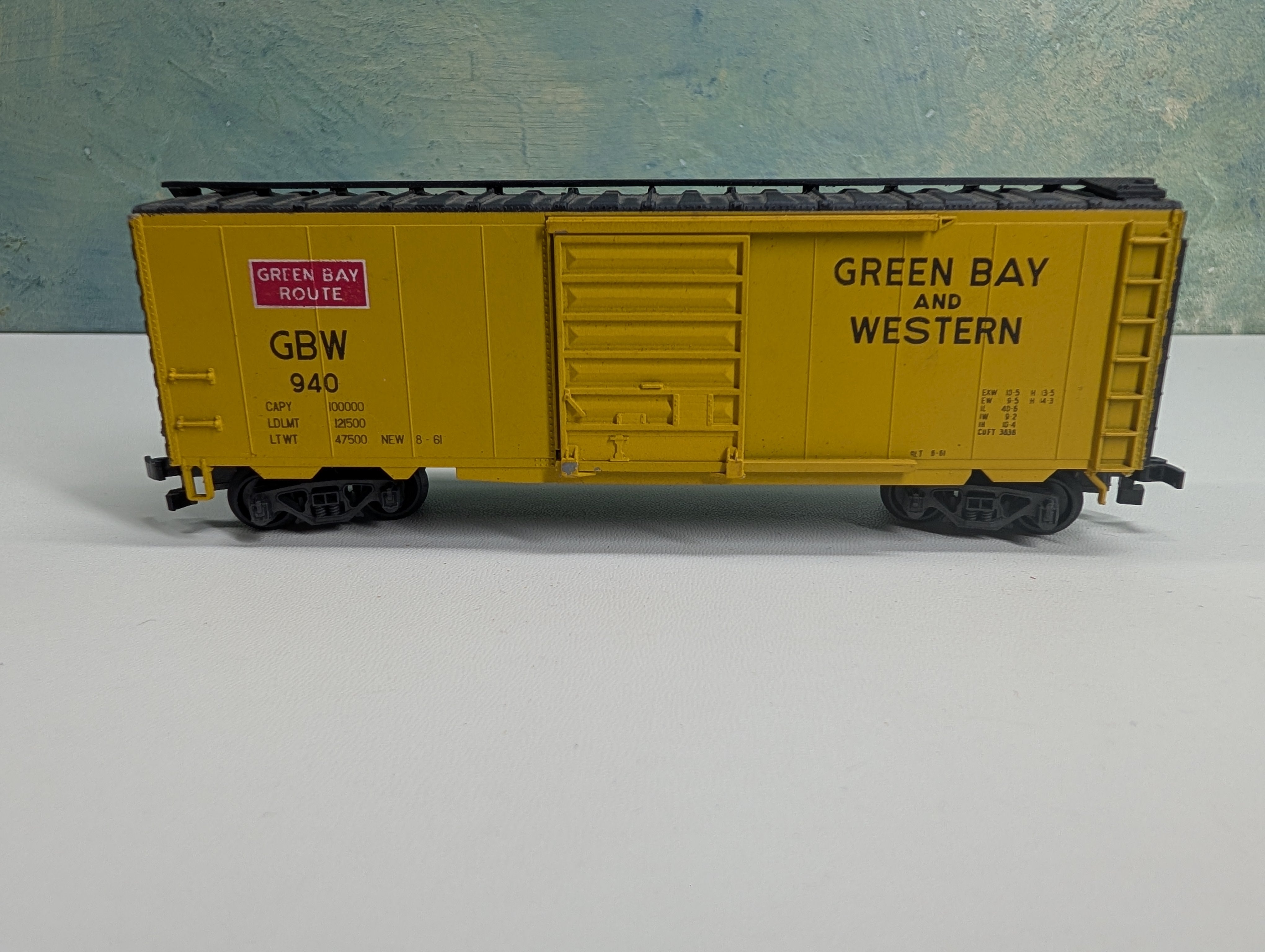 USED AHM HO Scale 40' Box Car Green Bay and Western GBW #940