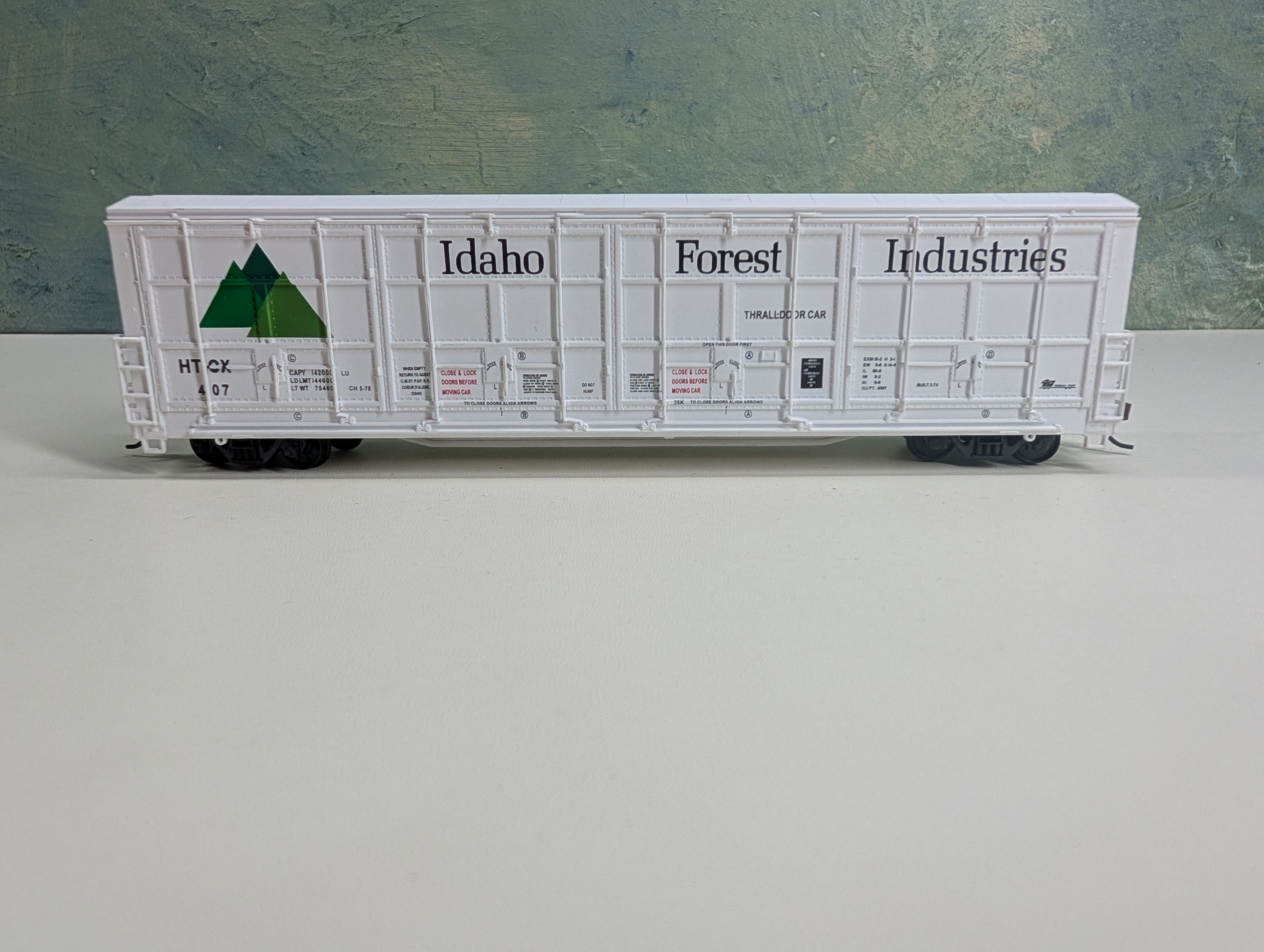 USED Walthers HO Scale Thrall Door Box Car Idaho Forest Industries HTCX #407