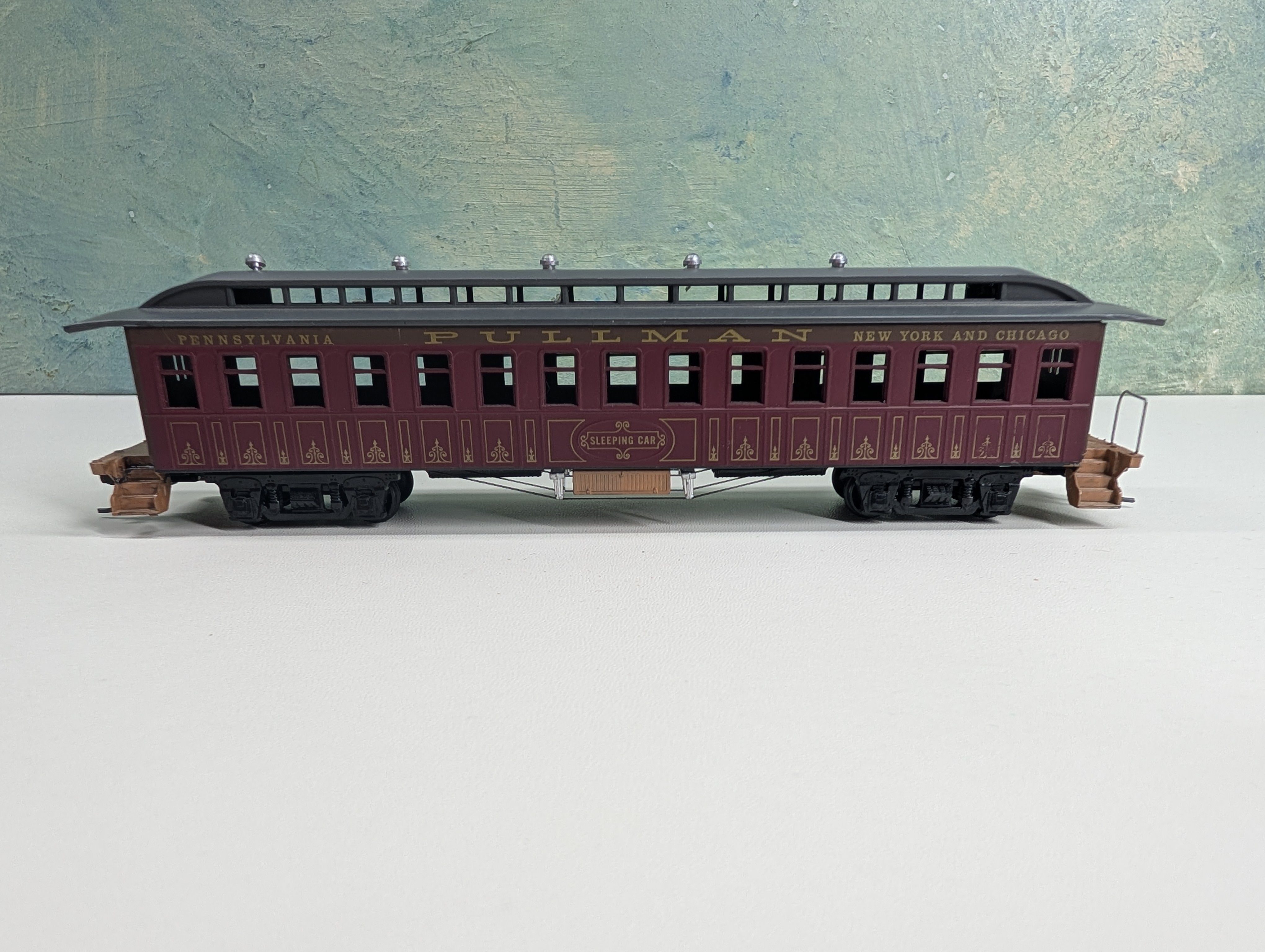 USED Roundhouse HO Scale Pullman Sleeping Car Pennsylvania, New York & Chicago