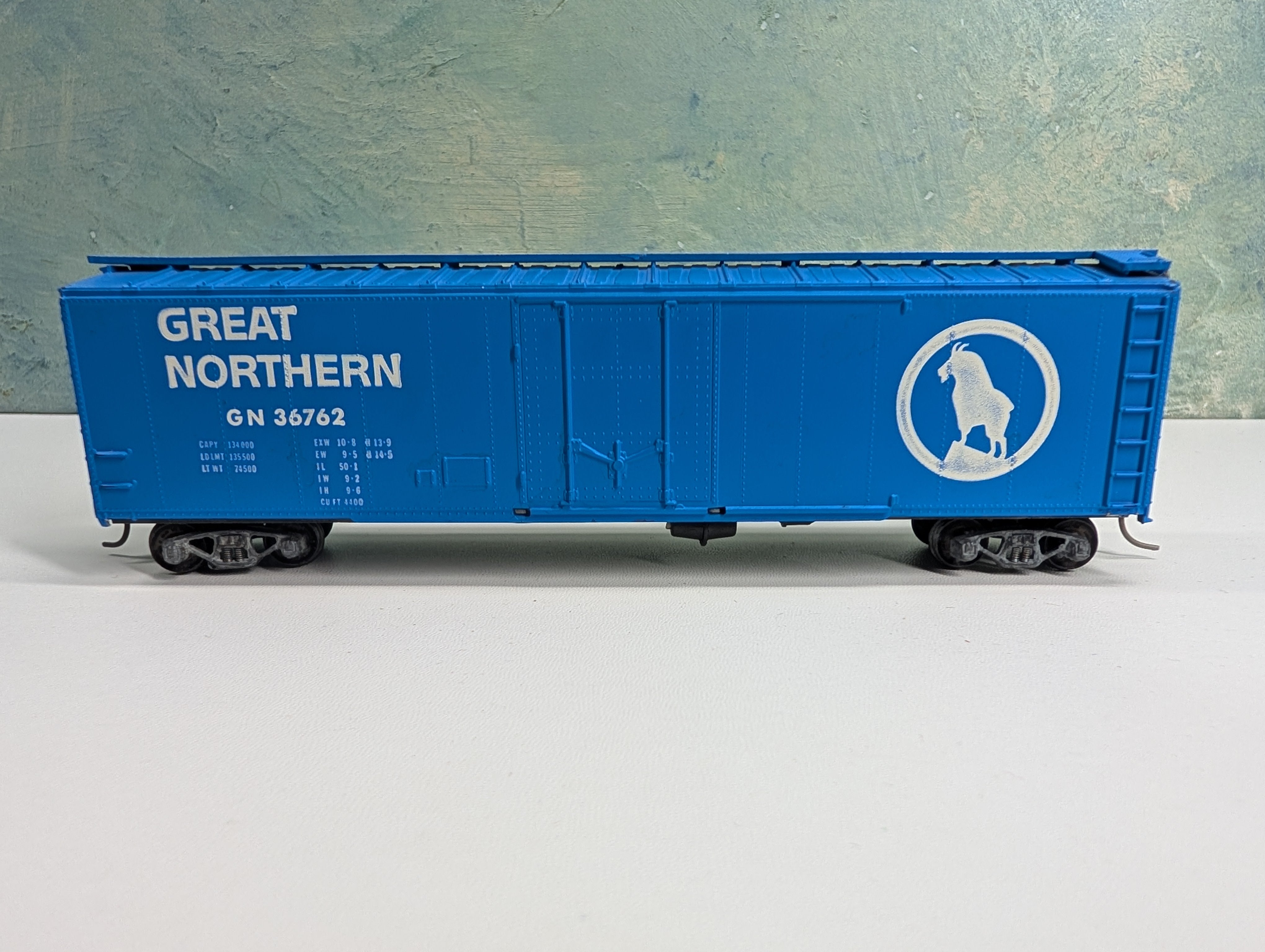 USED Roundhouse HO Scale 50' Box Car Great Northern GN #36762