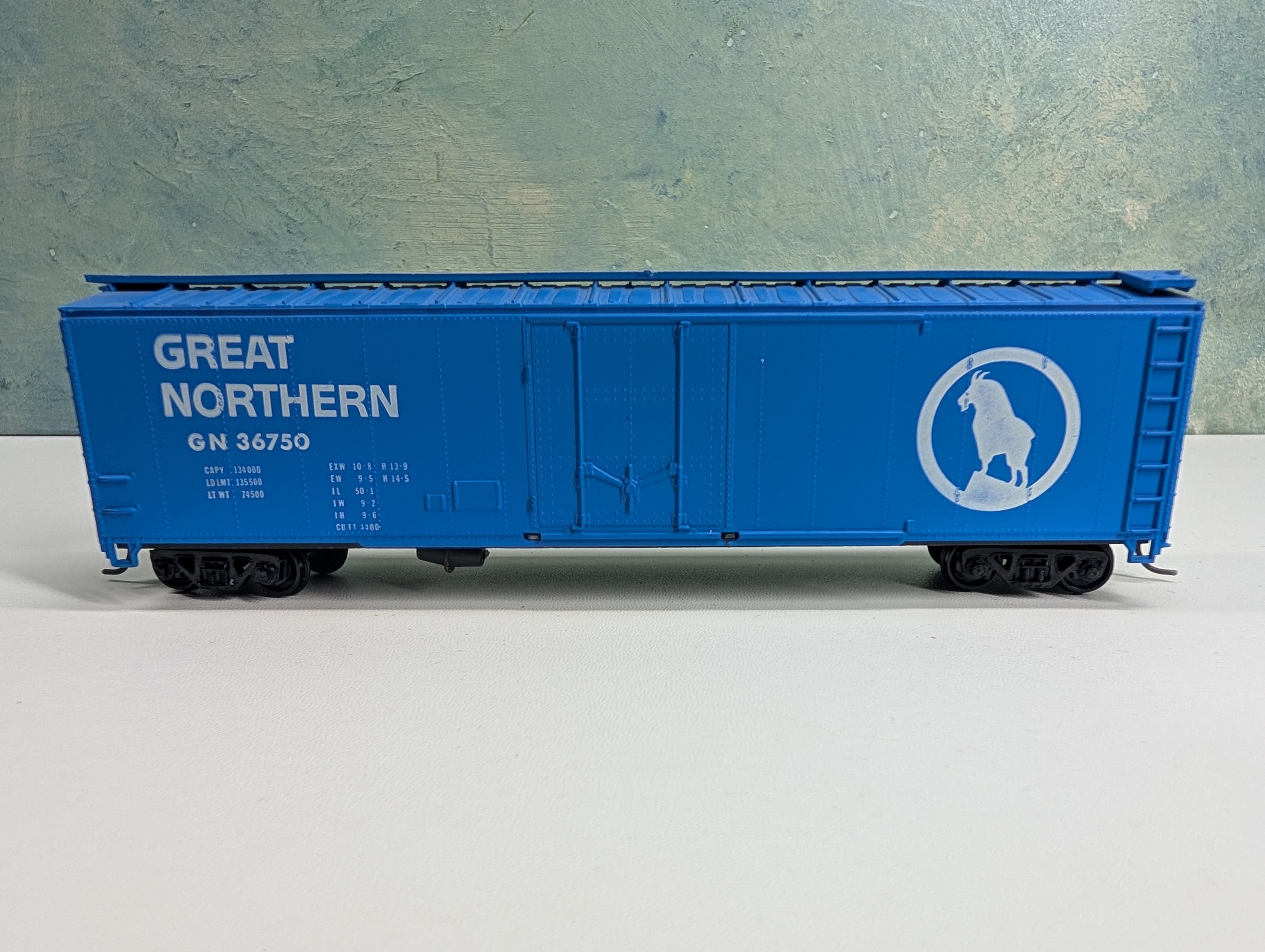 USED Roundhouse HO Scale 50' Box Car Great Northern GN #36750