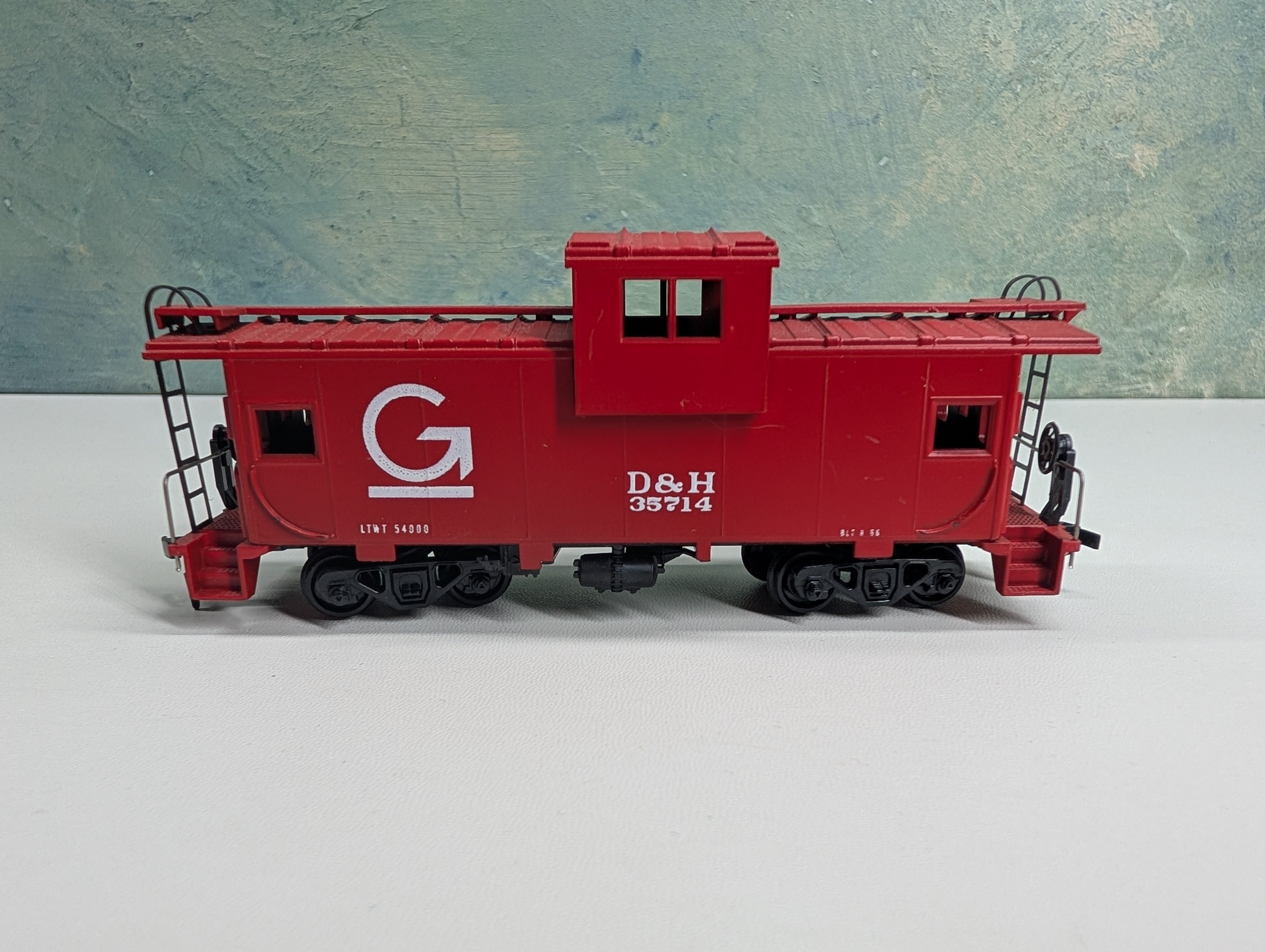USED Athearn HO Scale Caboose Guilford D&H #35714
