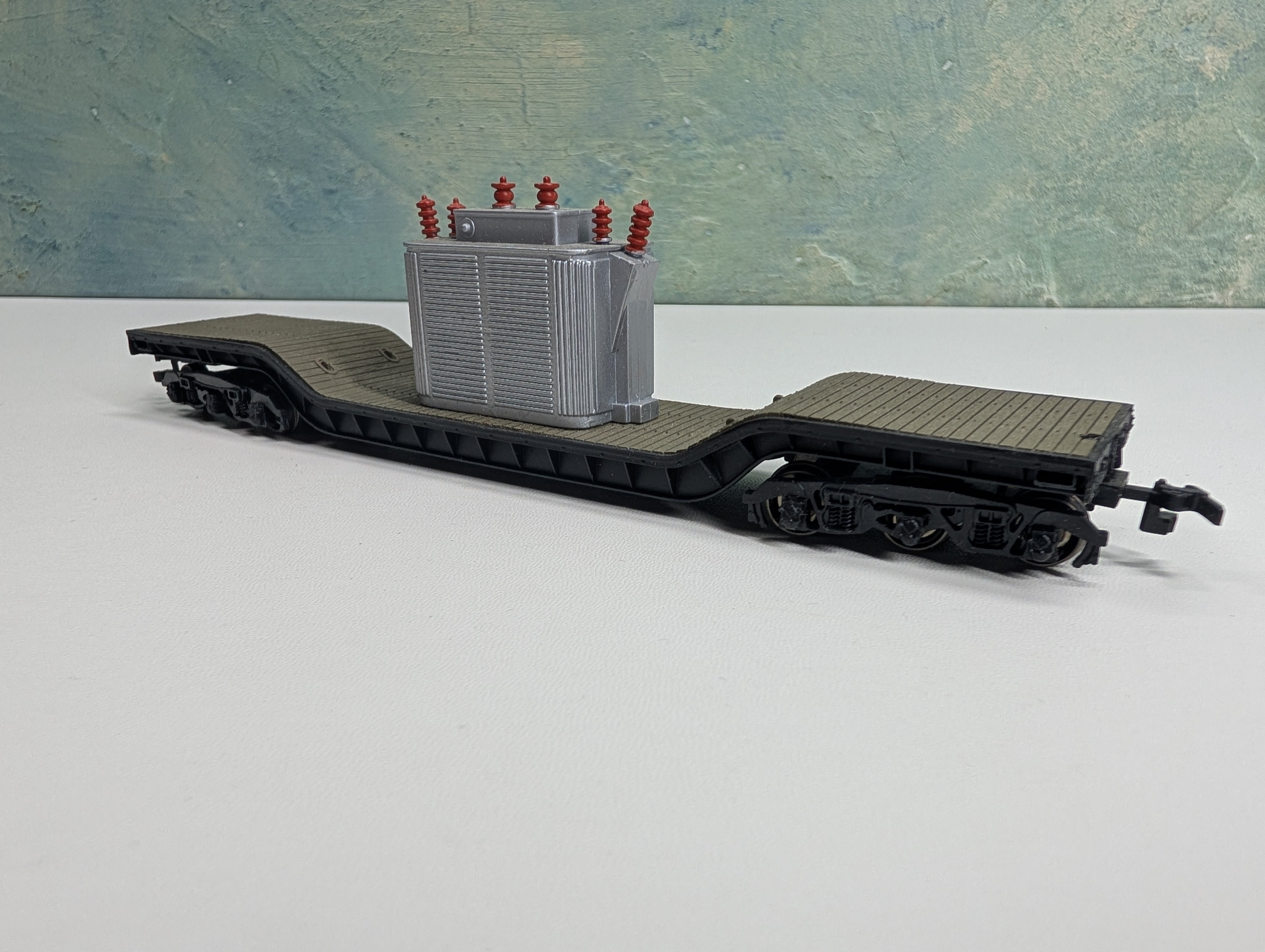 USED Bachmann HO Scale Center Depressed Flat Car w/ Transformer Load