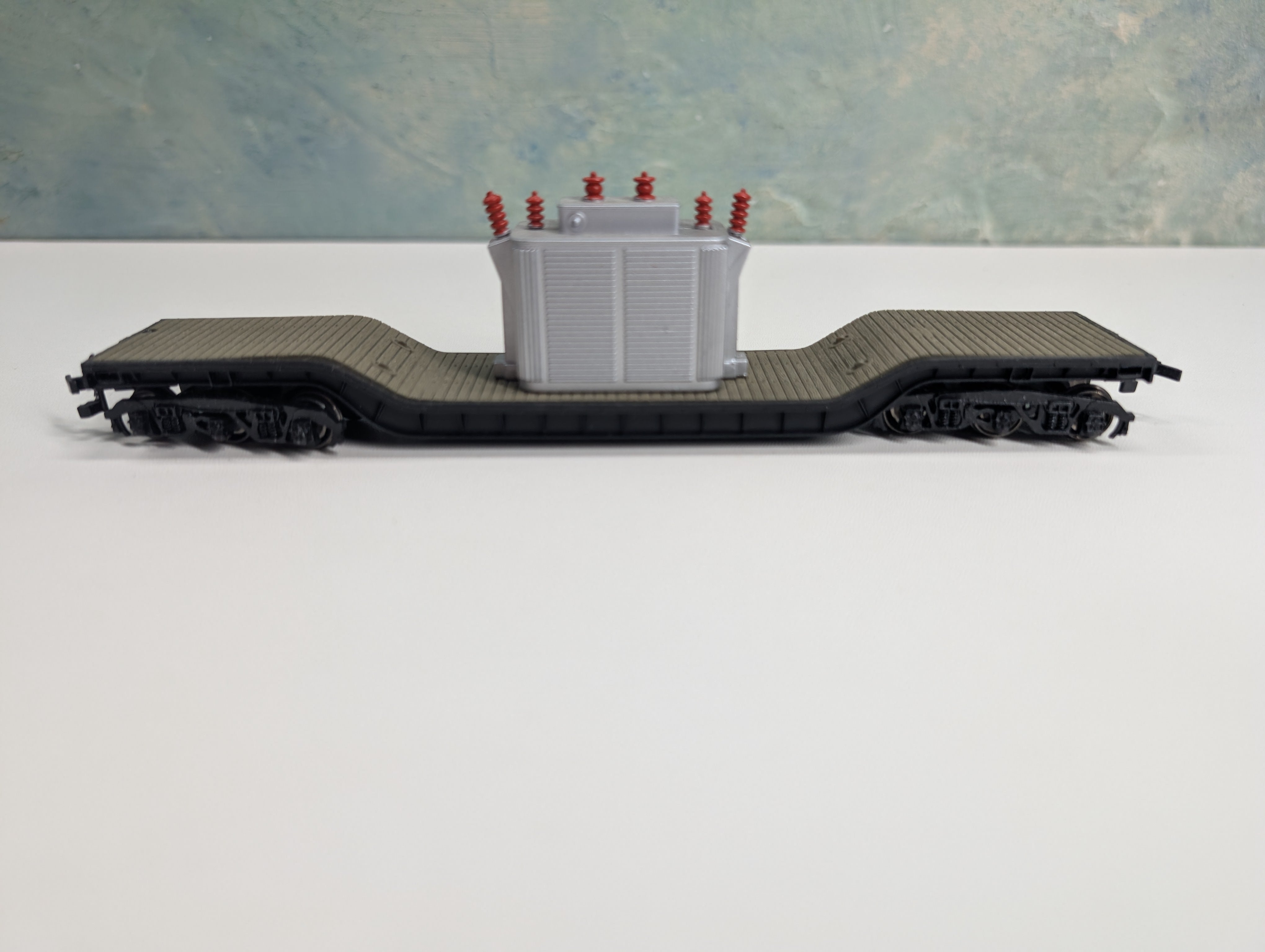 USED Bachmann HO Scale Center Depressed Flat Car w/ Transformer Load