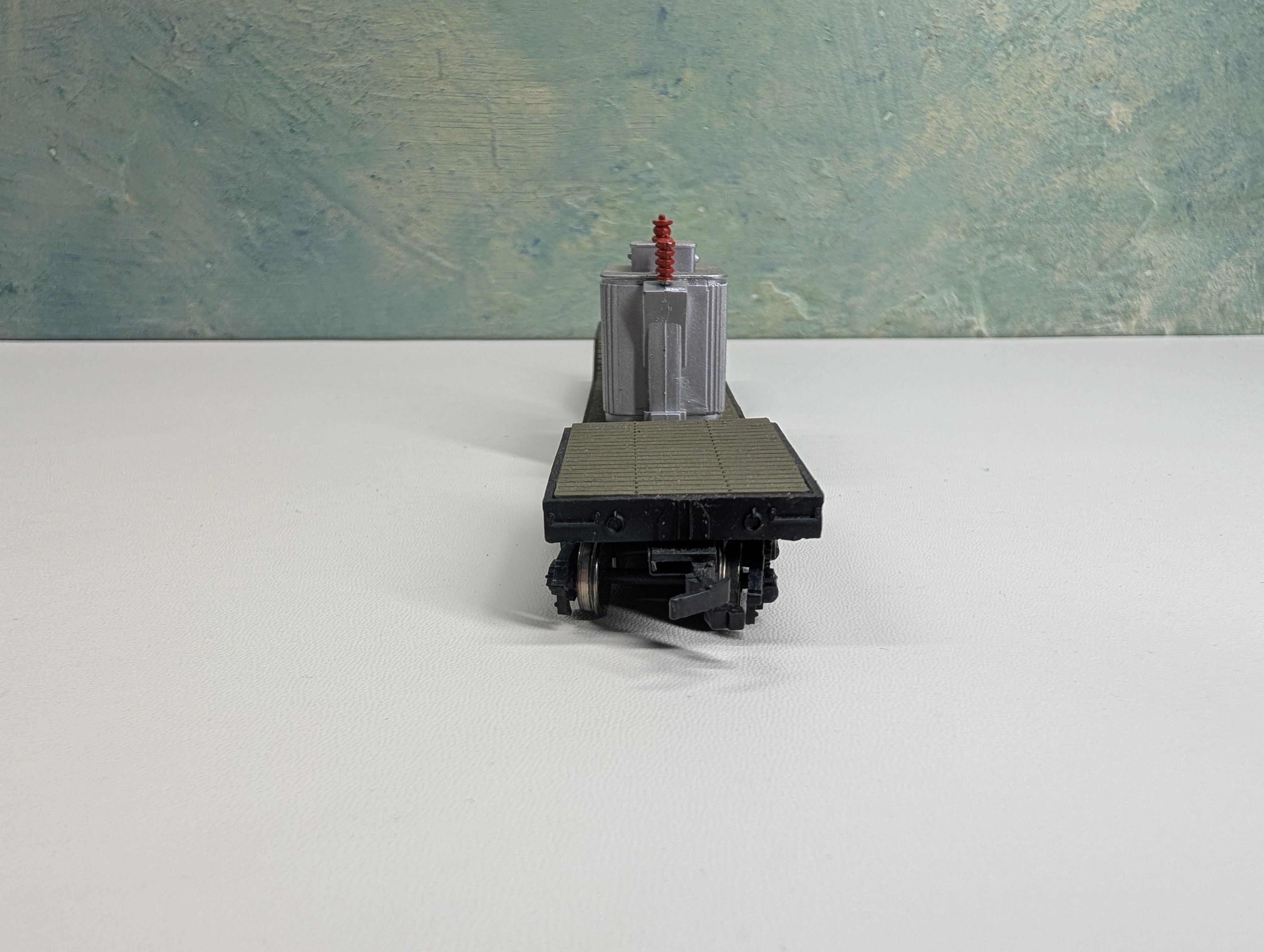 USED Bachmann HO Scale Center Depressed Flat Car w/ Transformer Load