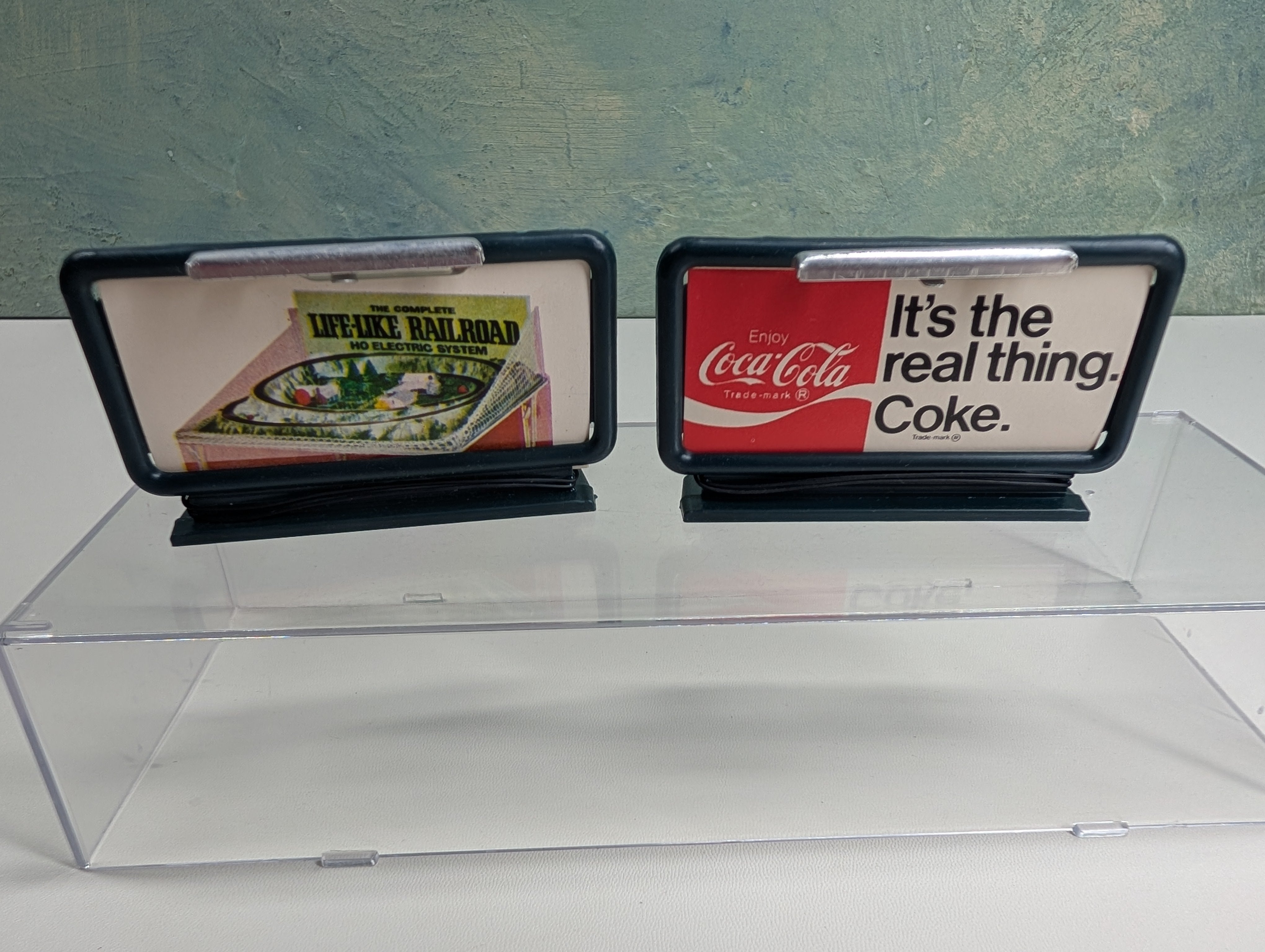 USED HO Scale Billboards w/ Lighting Coke (2 pcs)