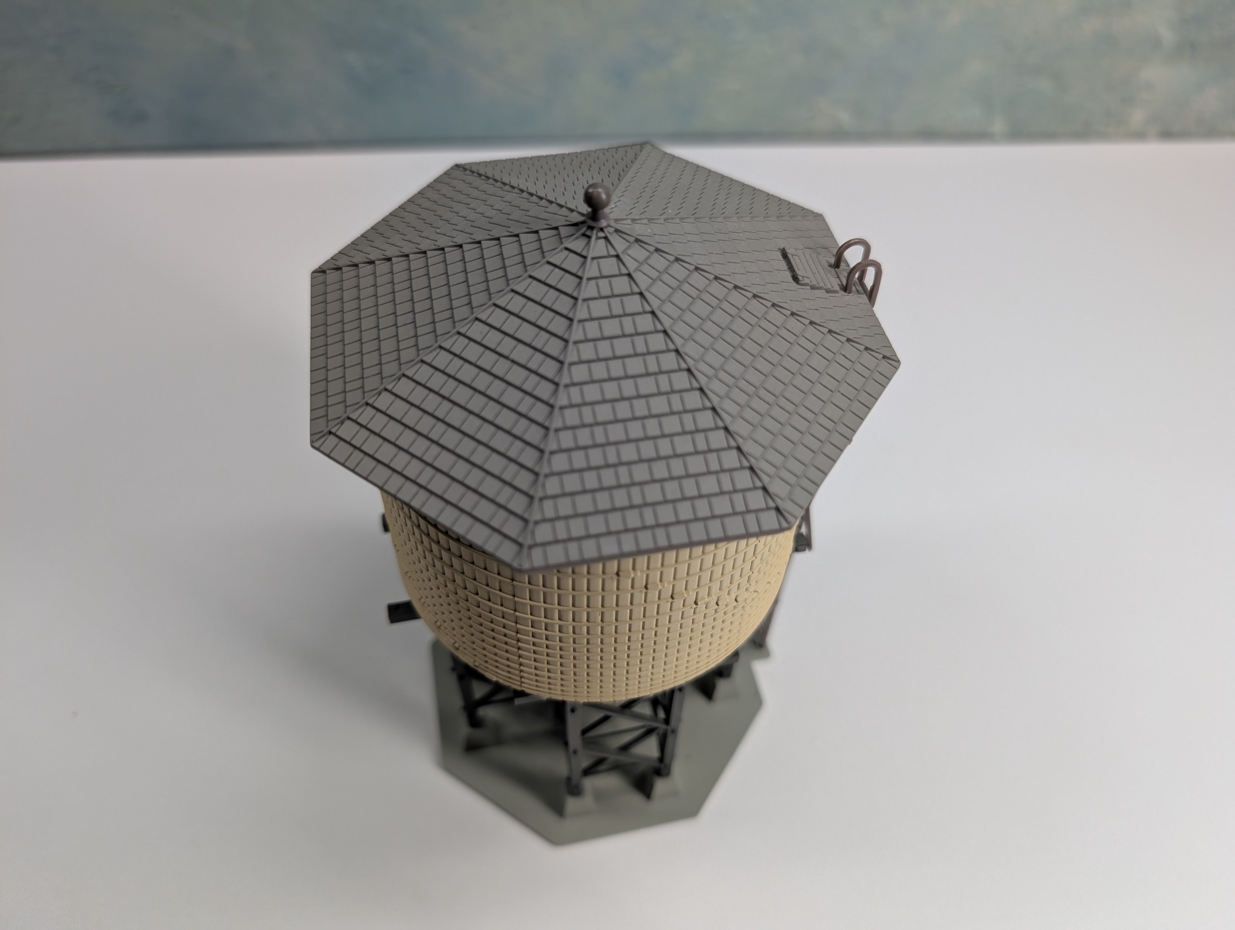 USED Walthers HO Scale Wood Water Tower Tank