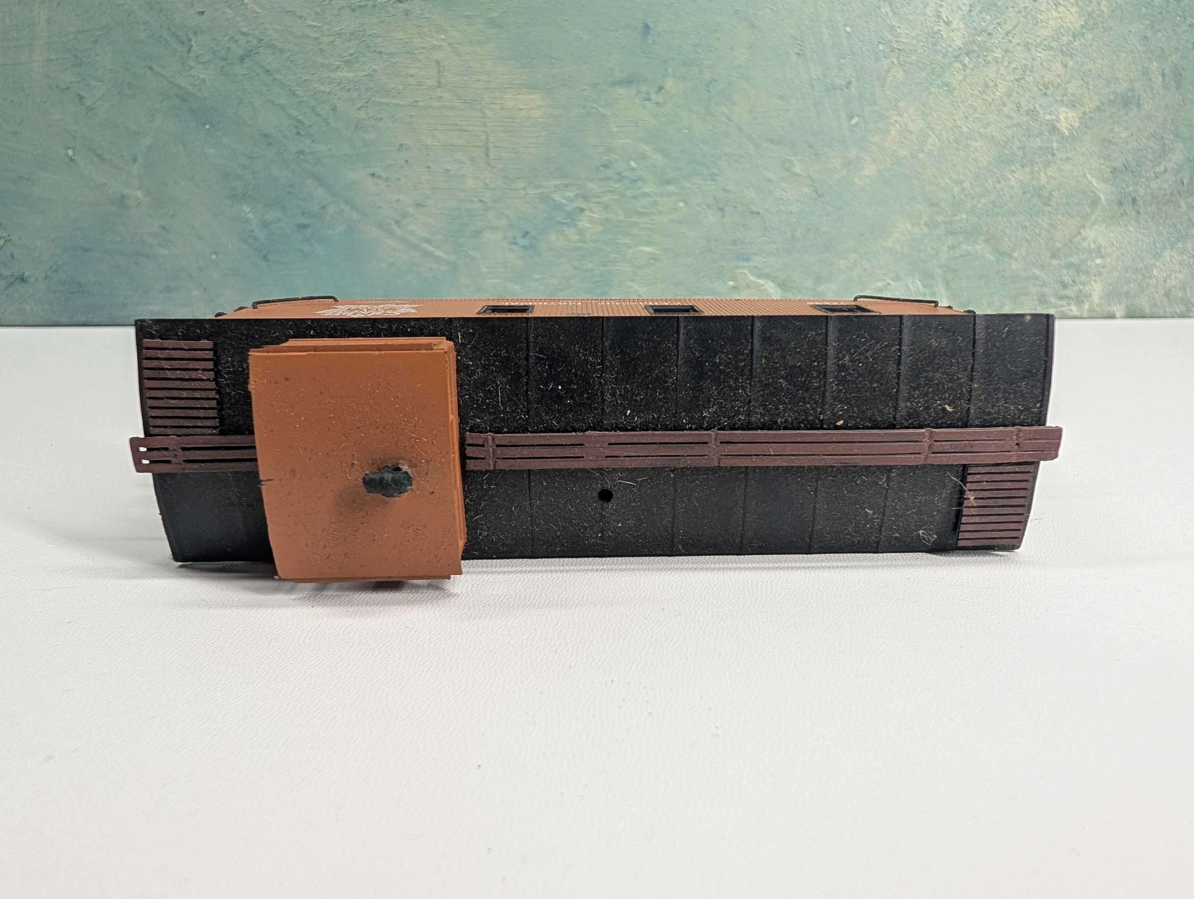 USED Roundhouse HO Scale Caboose Canadian National CN #74006