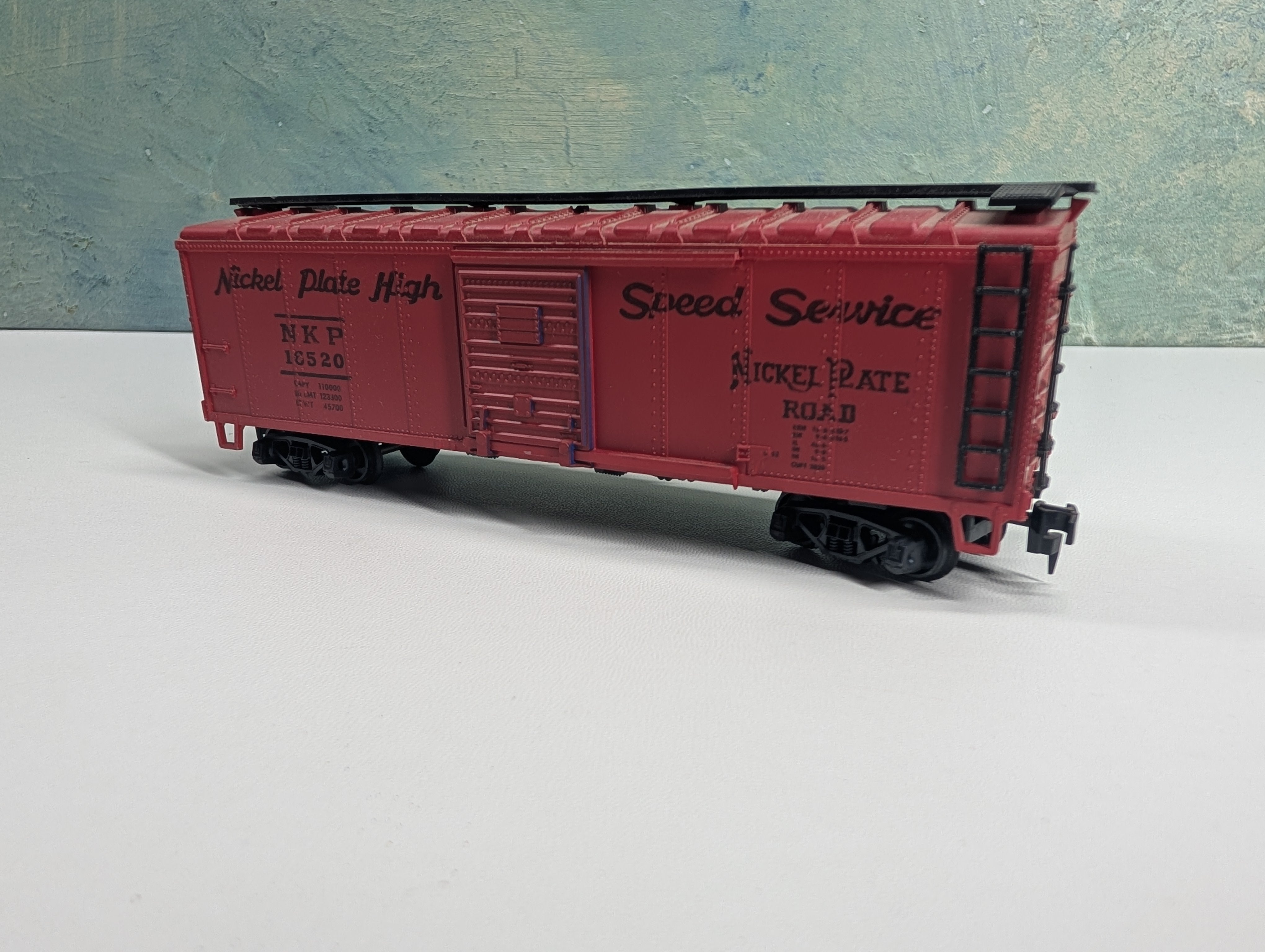 USED Roco HO Scale 40' Box Car Nickel Plate Road NKP #16520