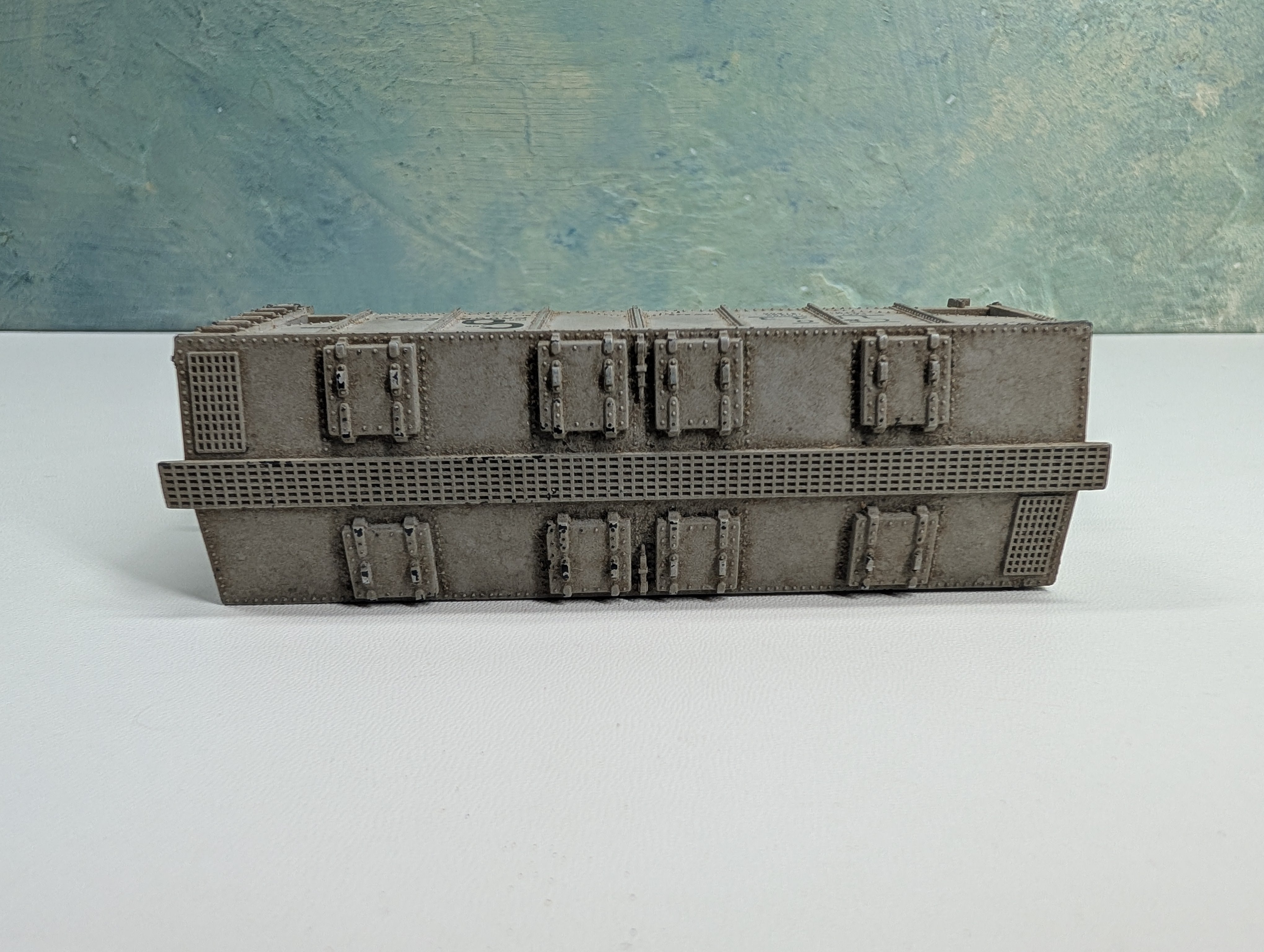 USED HO Scale 2 Bay Covered Hopper Chesapeake and Ohio C&O #1143