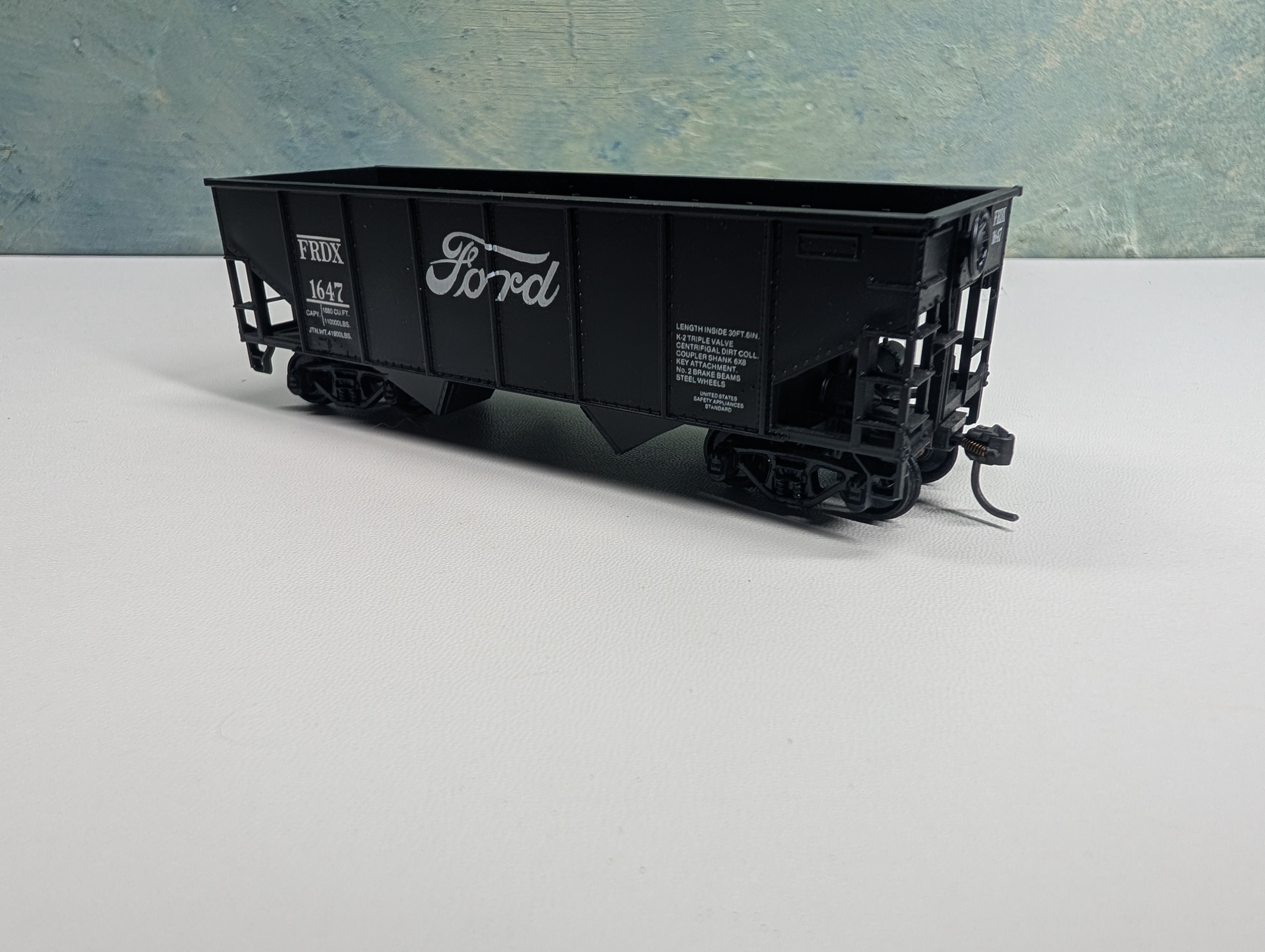 USED Athearn HO Scale 2 Bay Hopper Ford FRDX #1647 Bev-Bel