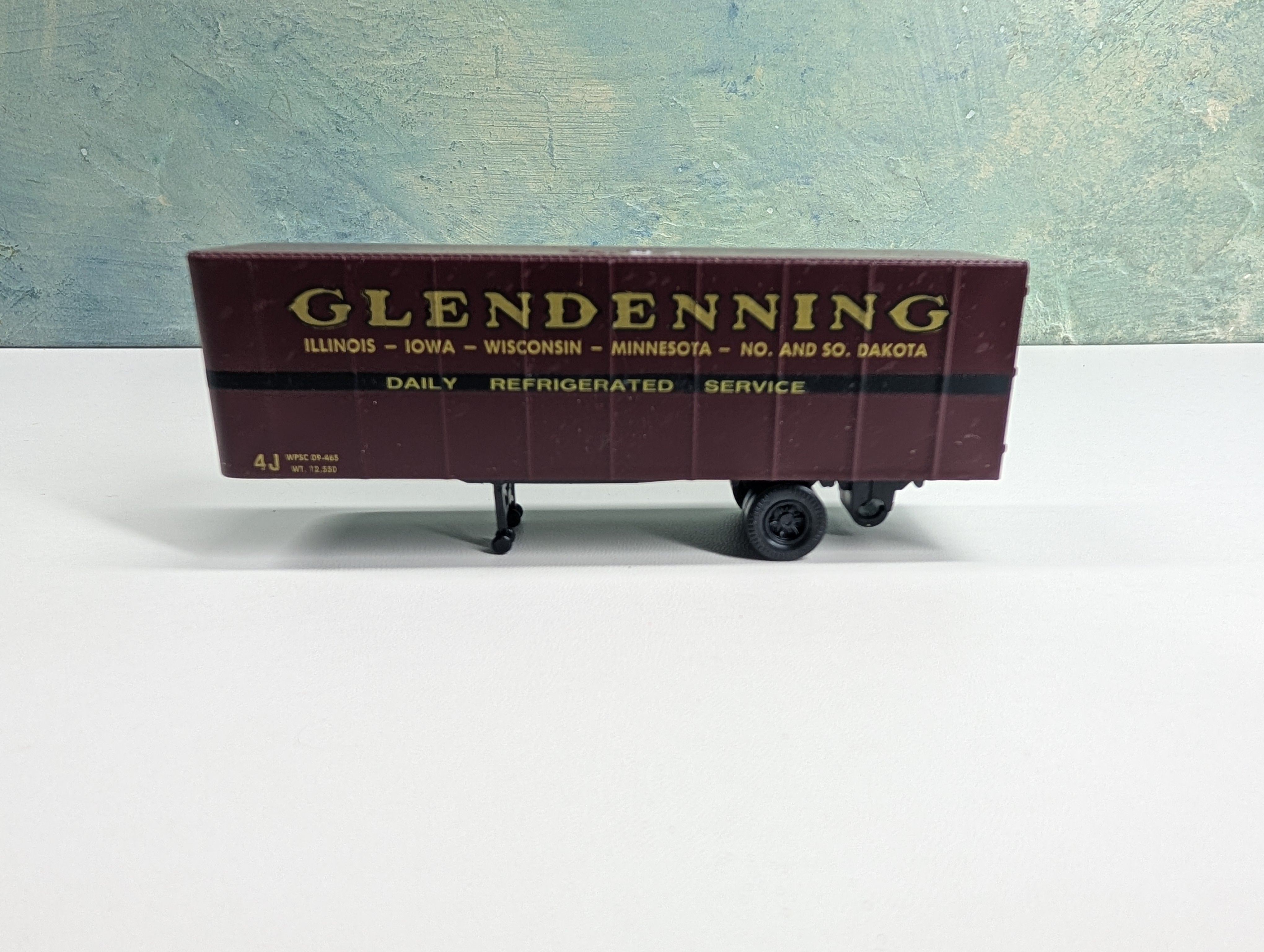 USED Walthers HO Scale 32' Piggy Trailer Glendenning Refrigerated Service