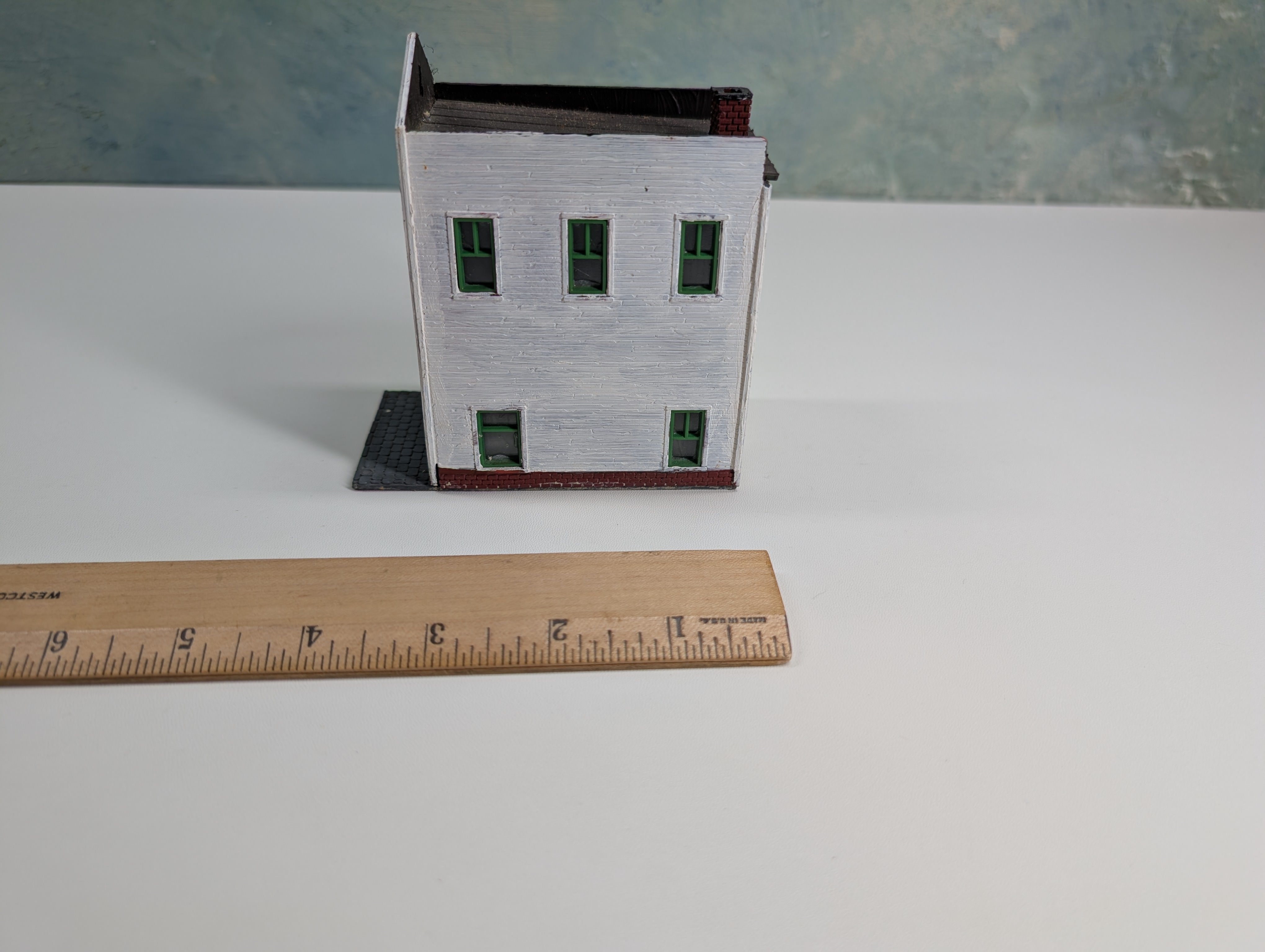 USED HO Scale White Old Time Storefront