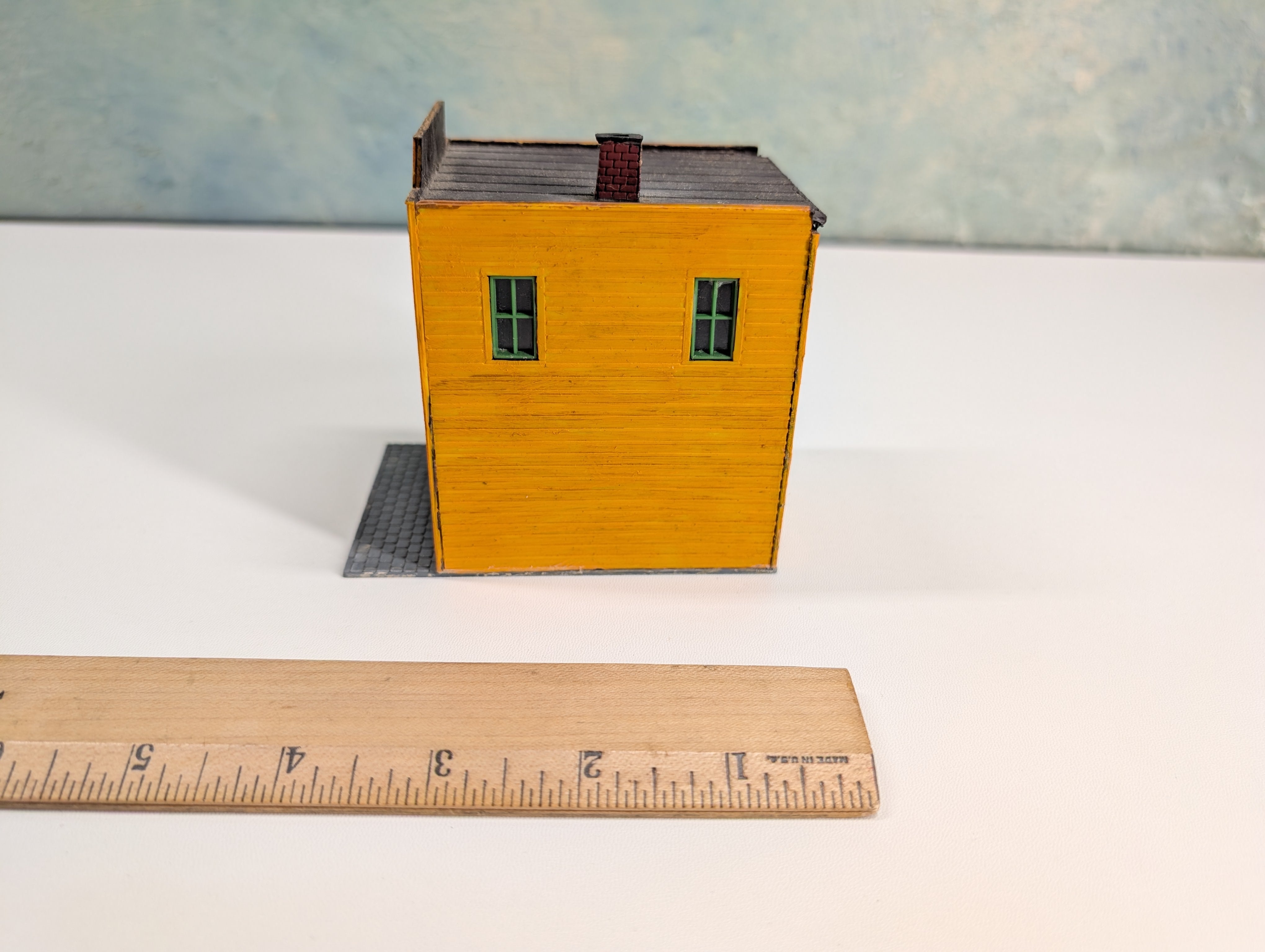 USED HO Scale Orange Old Time Storefront