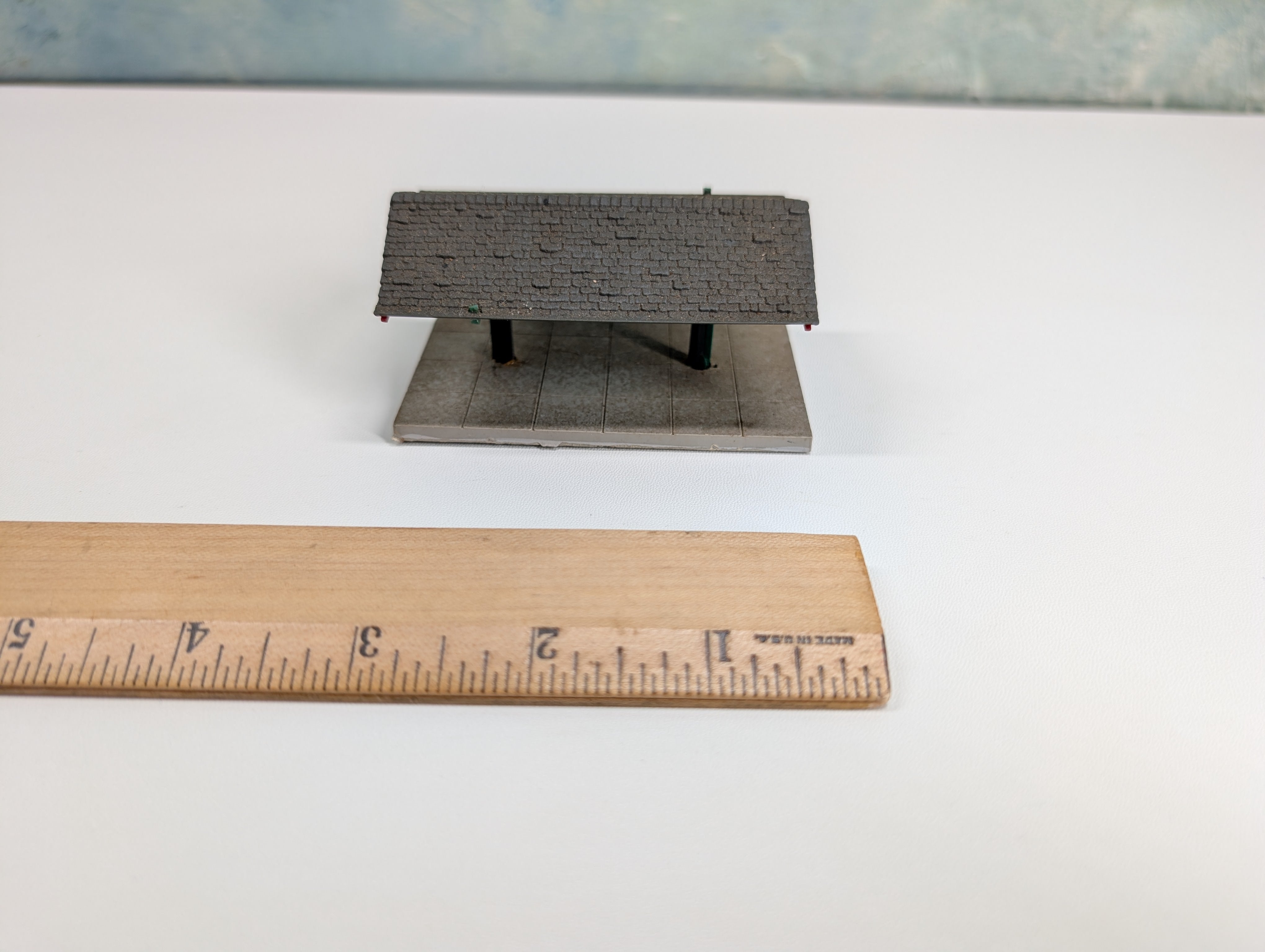 USED HO Scale Small Passenger Platform