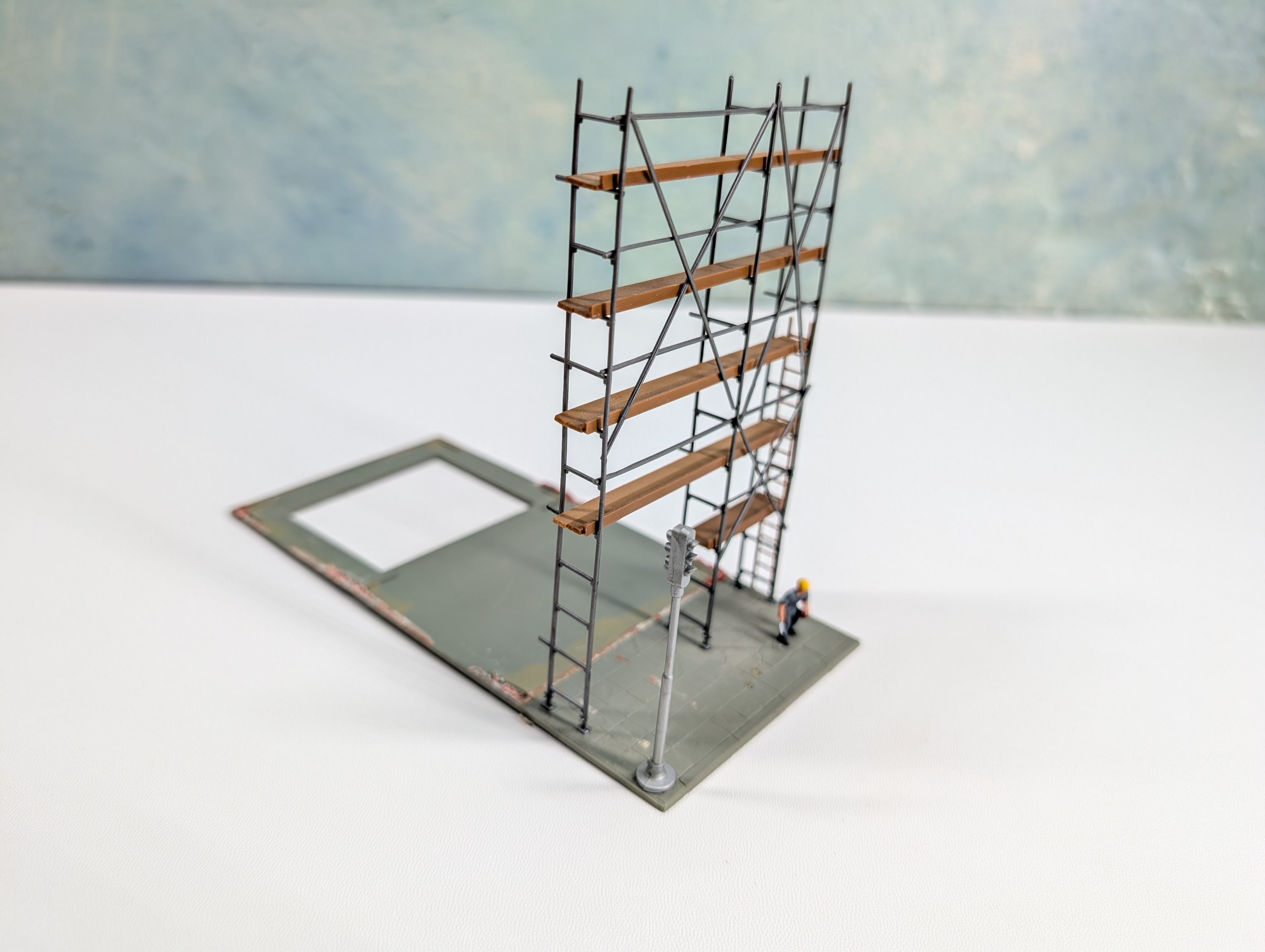 USED HO Scale Built Up Scaffolding on Platform