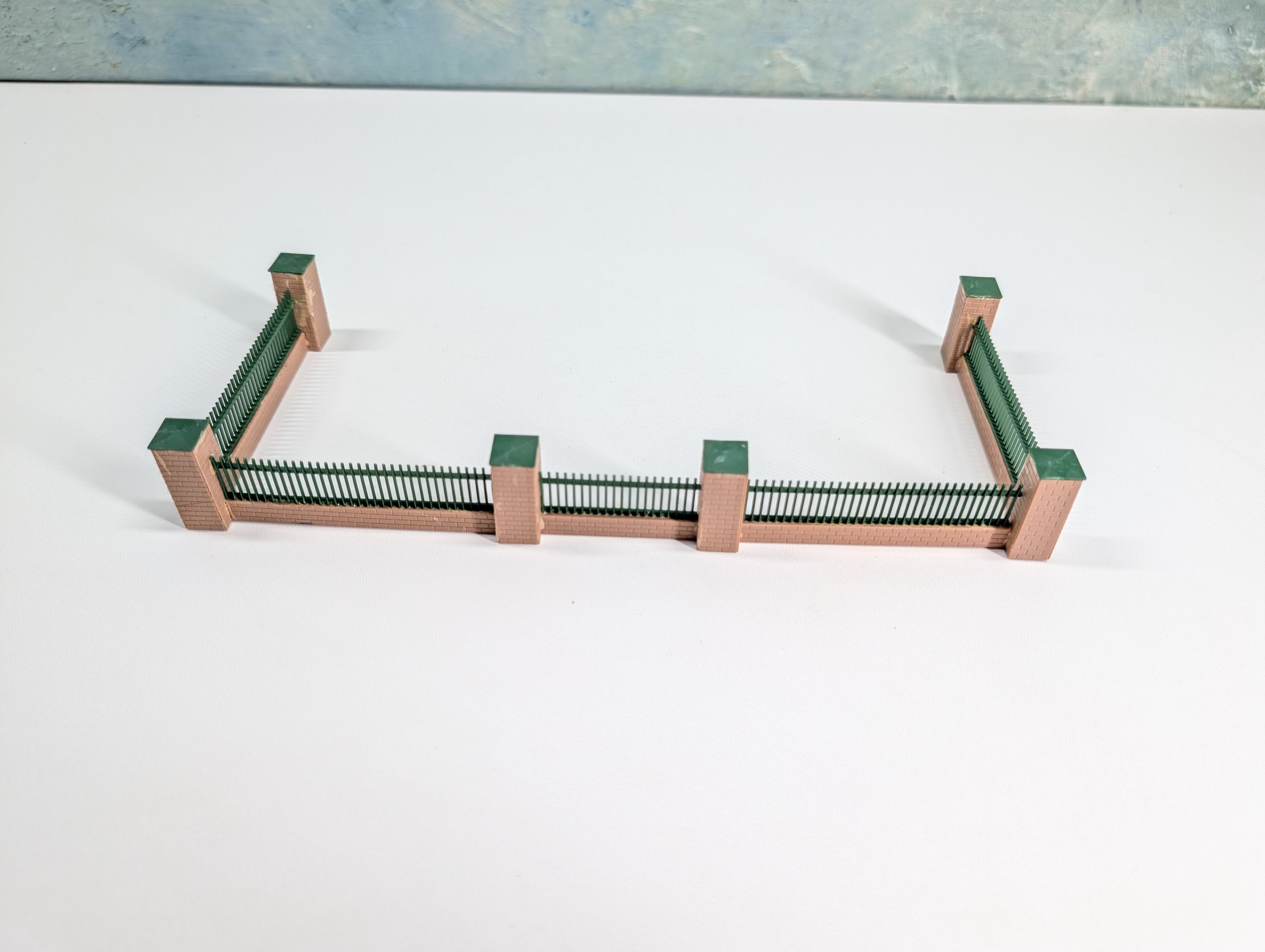 USED HO Scale Brick & Green Fencing for around a Property