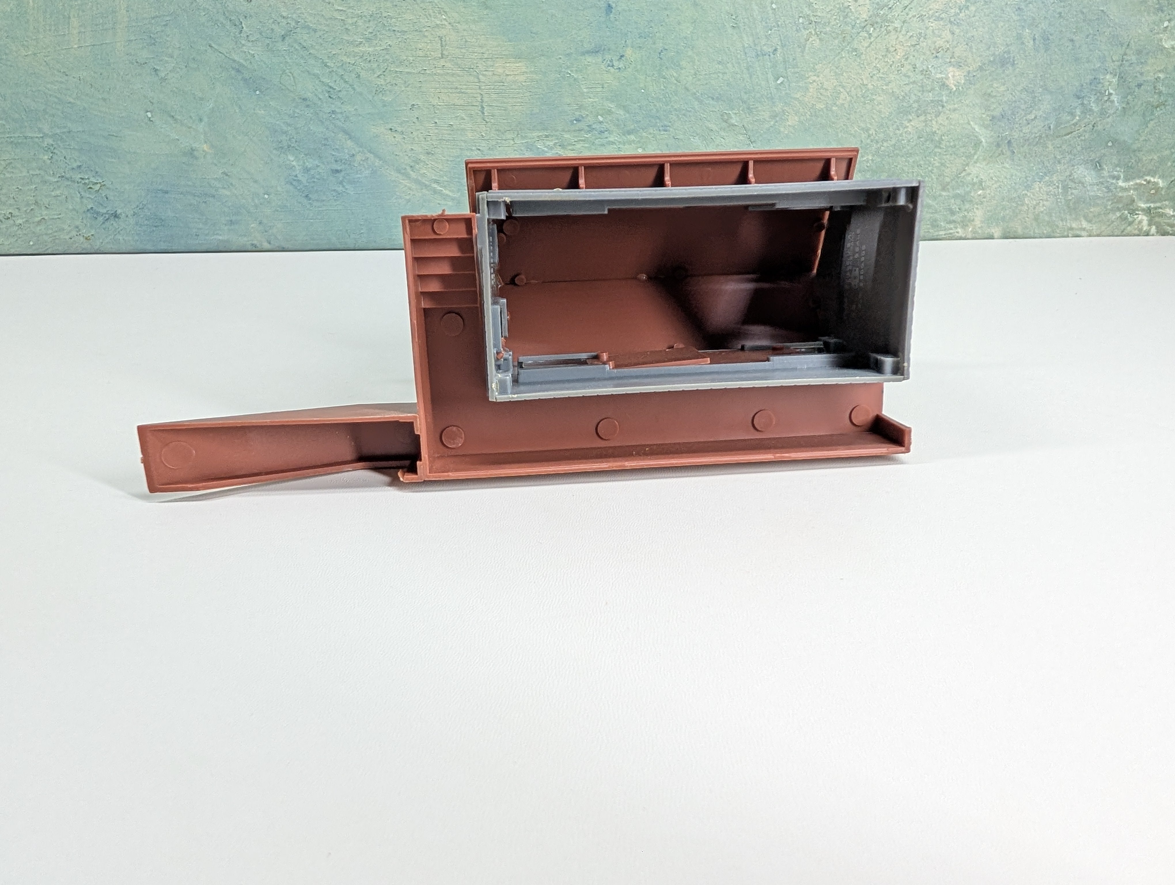 USED Bachmann Plasticville HO Scale Clybourn Station