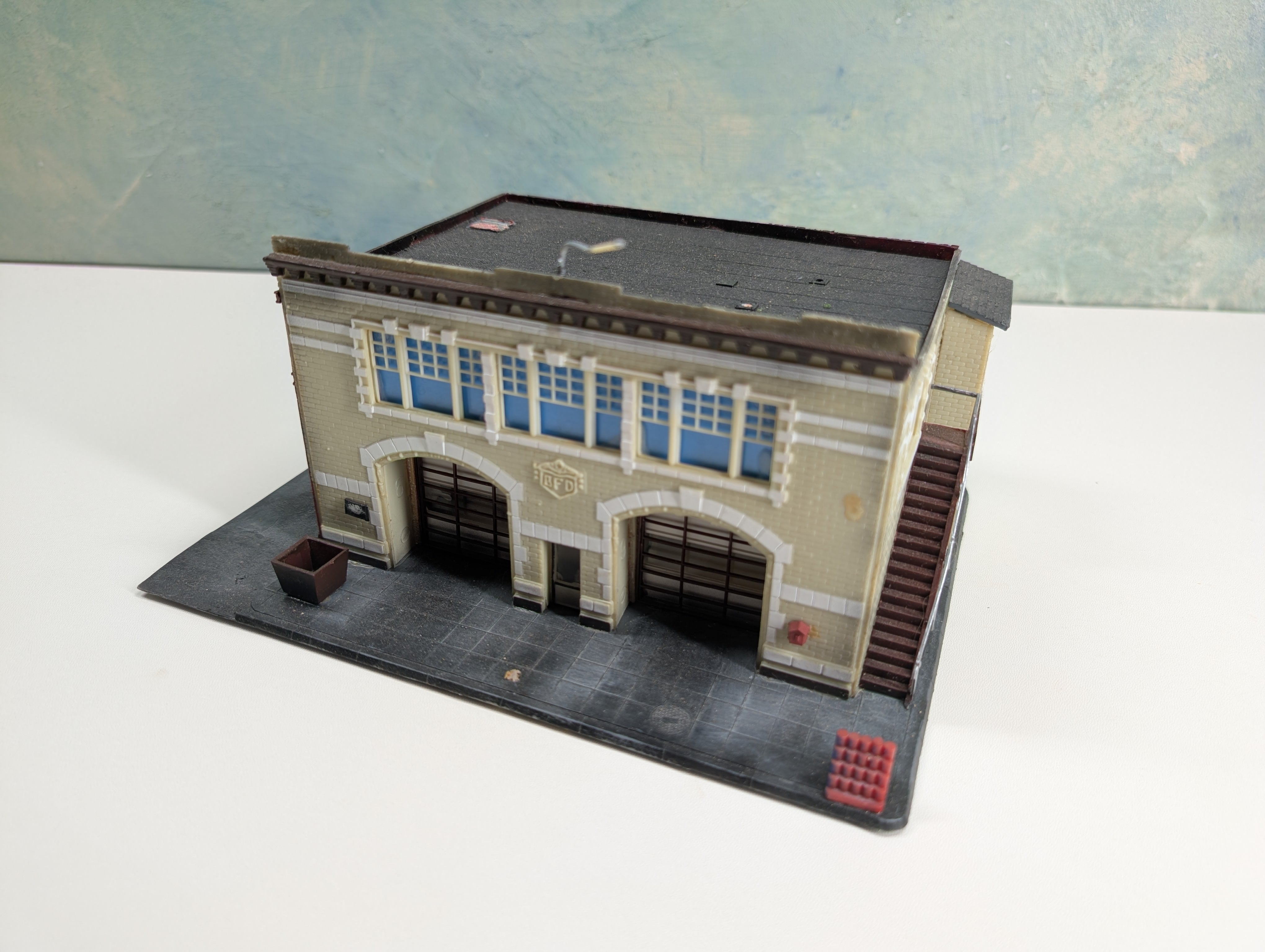 USED HO Scale Fire House