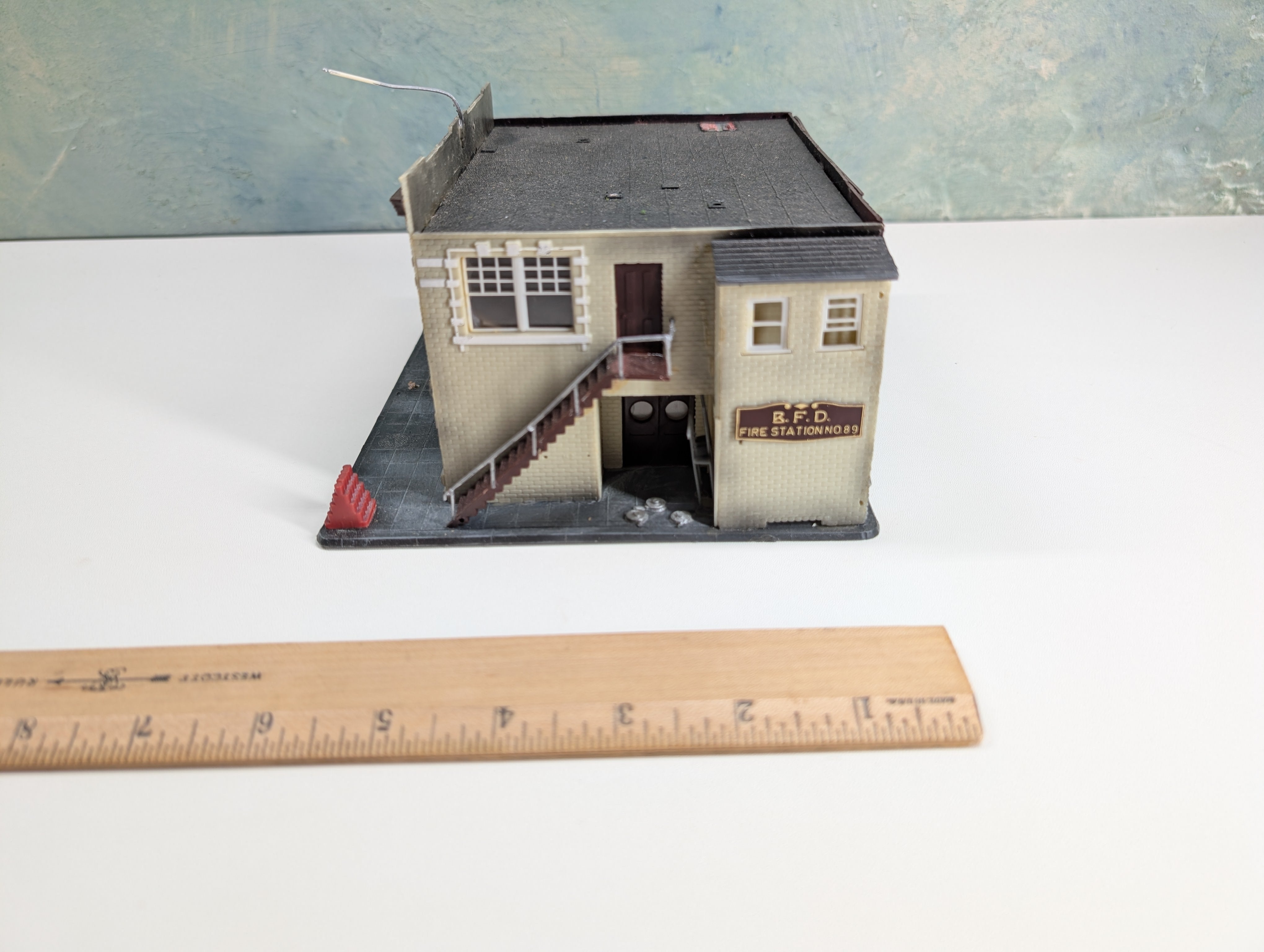 USED HO Scale Fire House
