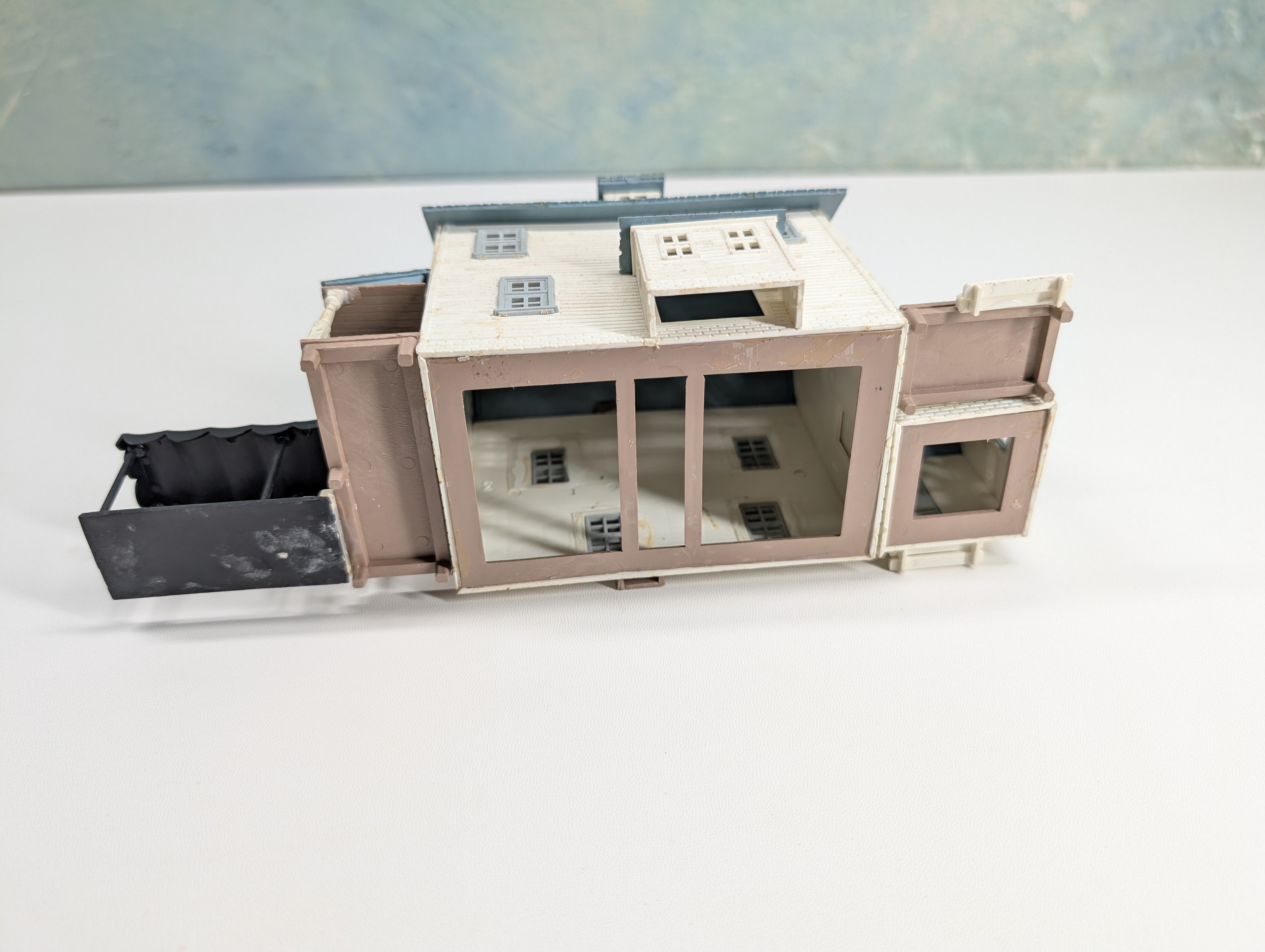 USED HO Scale E. Snatchem Undertaker
