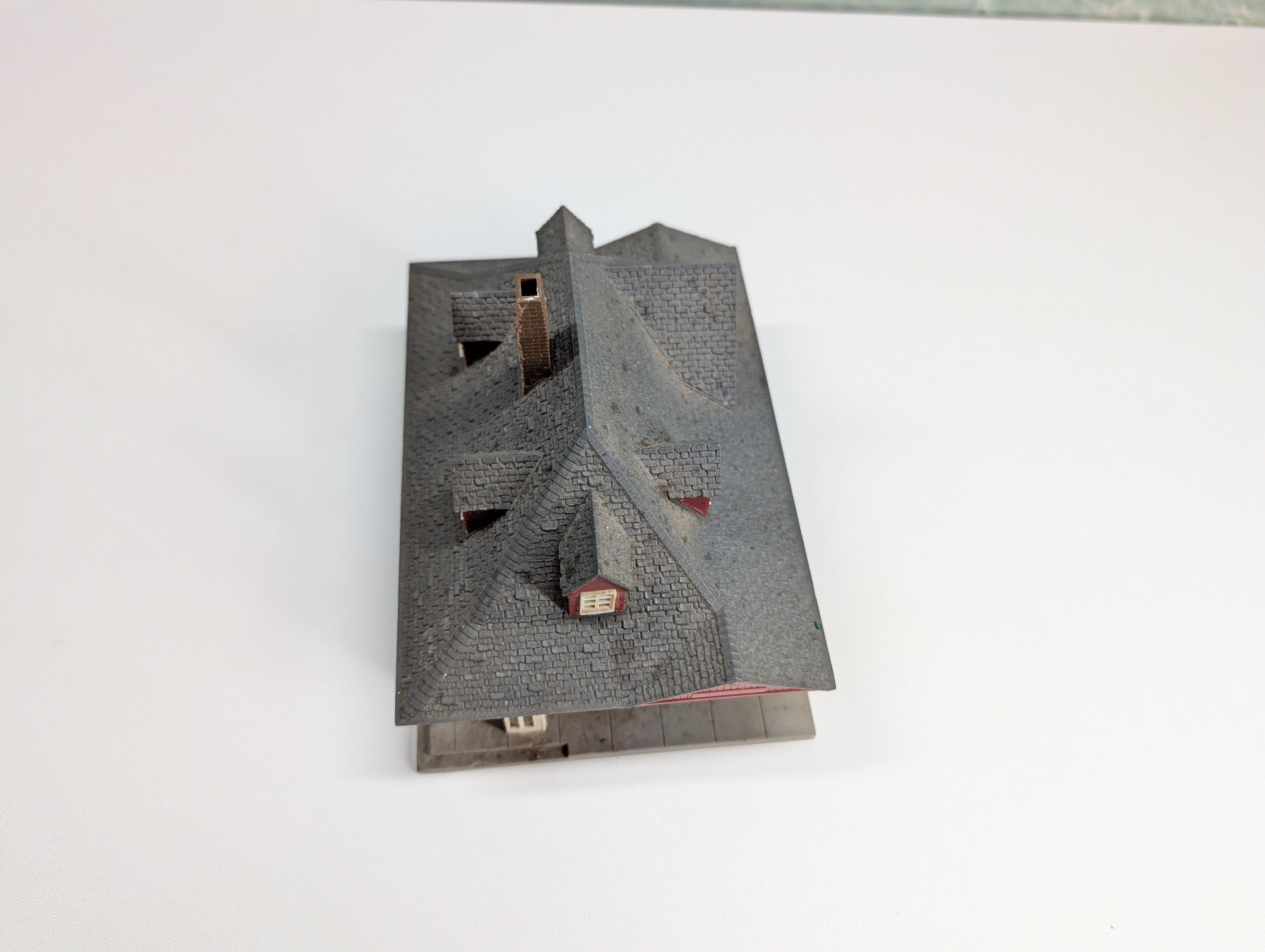 USED HO Scale REA Station