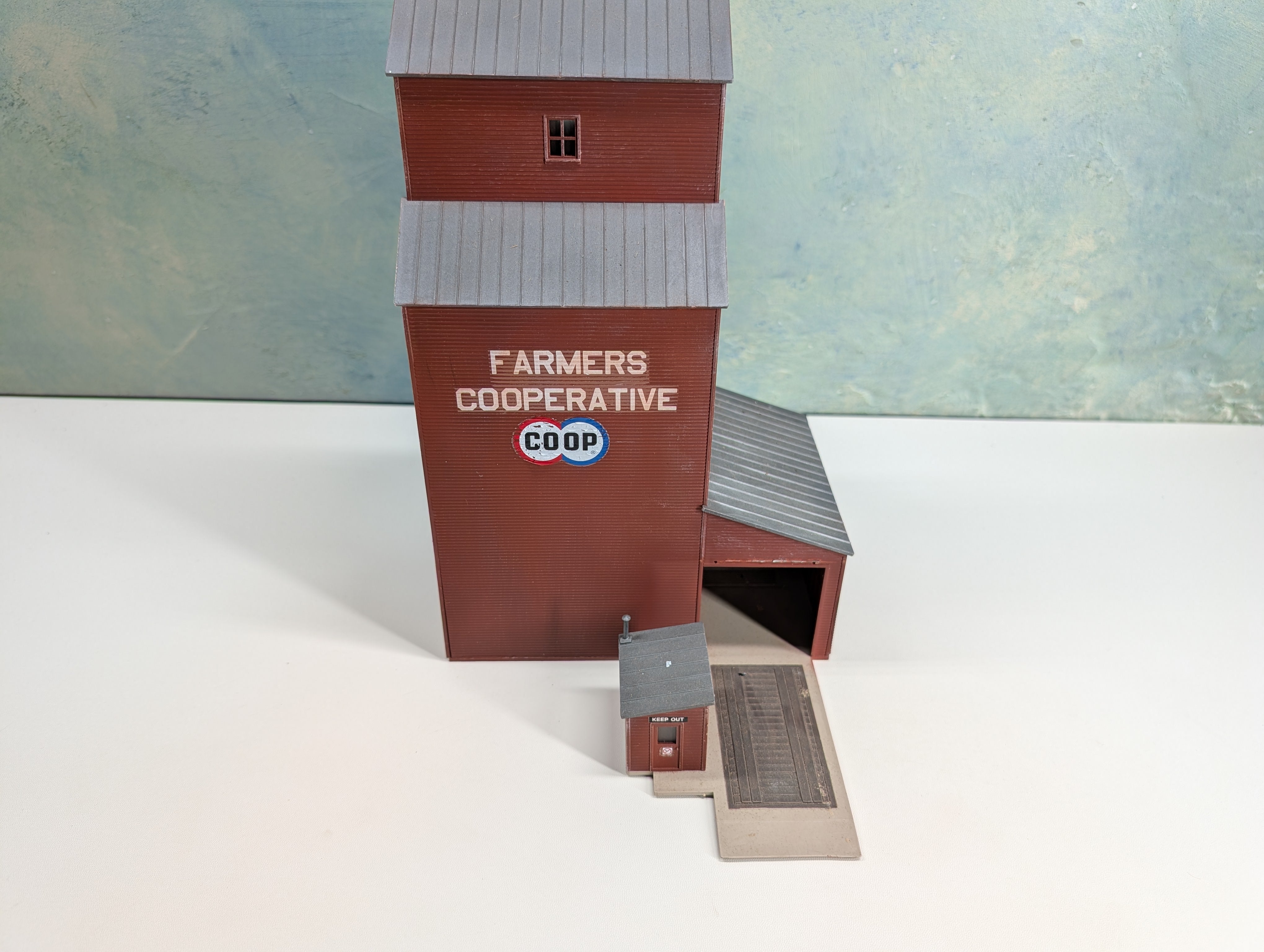 USED HO Scale Farmers CO-OP Feed Mill