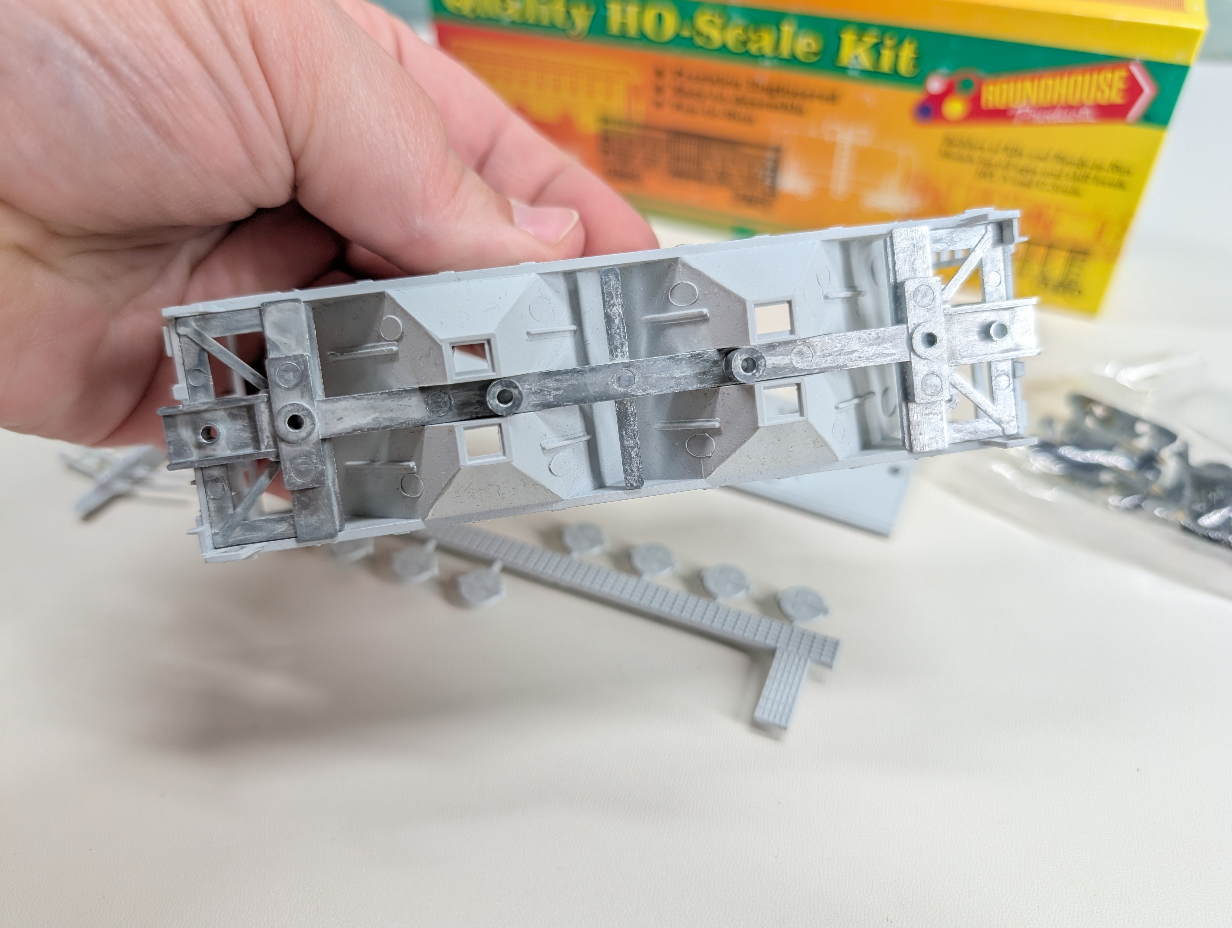 USED Roundhouse HO Scale Covered Hopper Central of Georgia #1140 KIT
