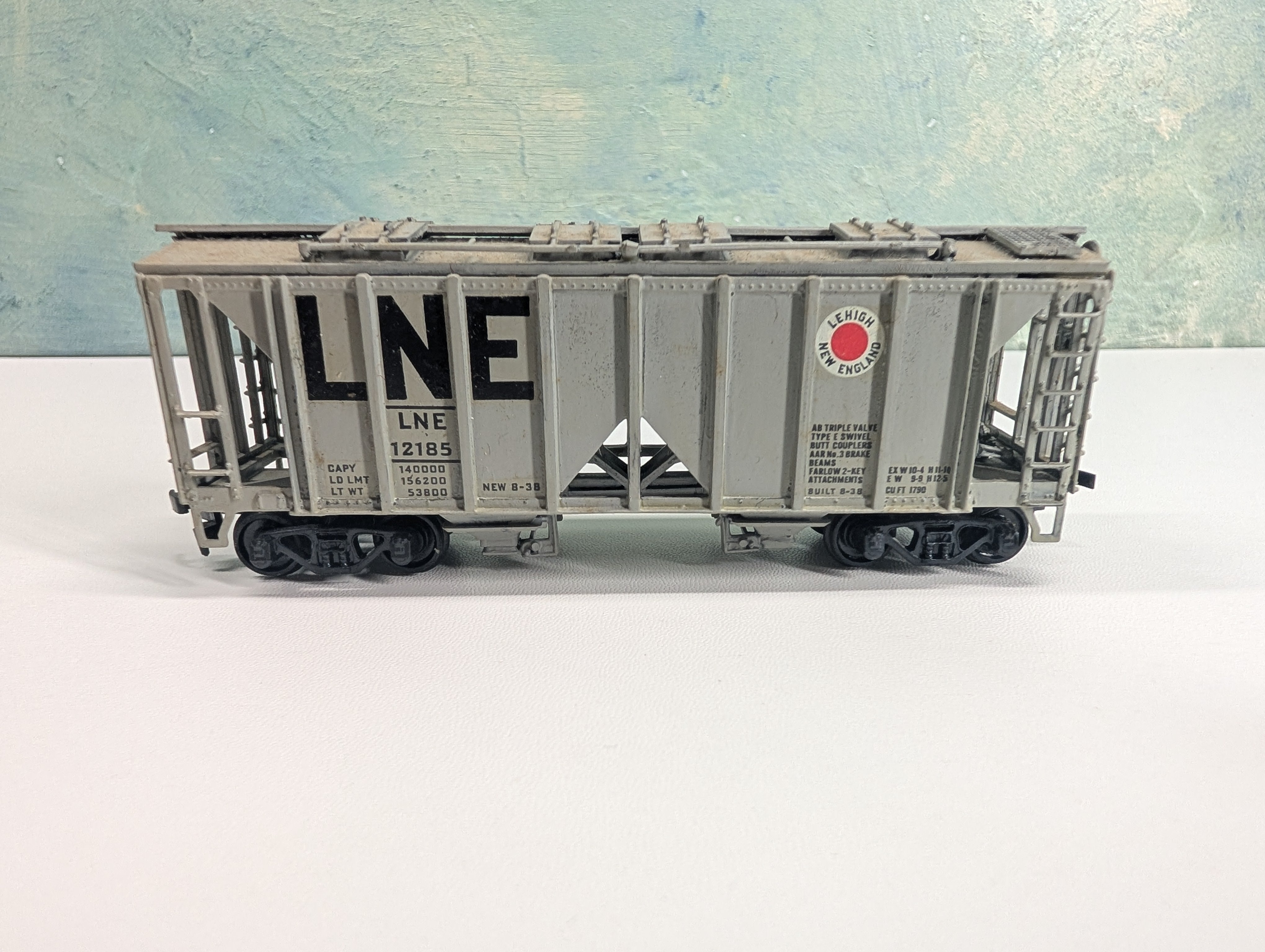 USED HO Scale Covered Hopper Lehigh & New England LNE #12185 Decal