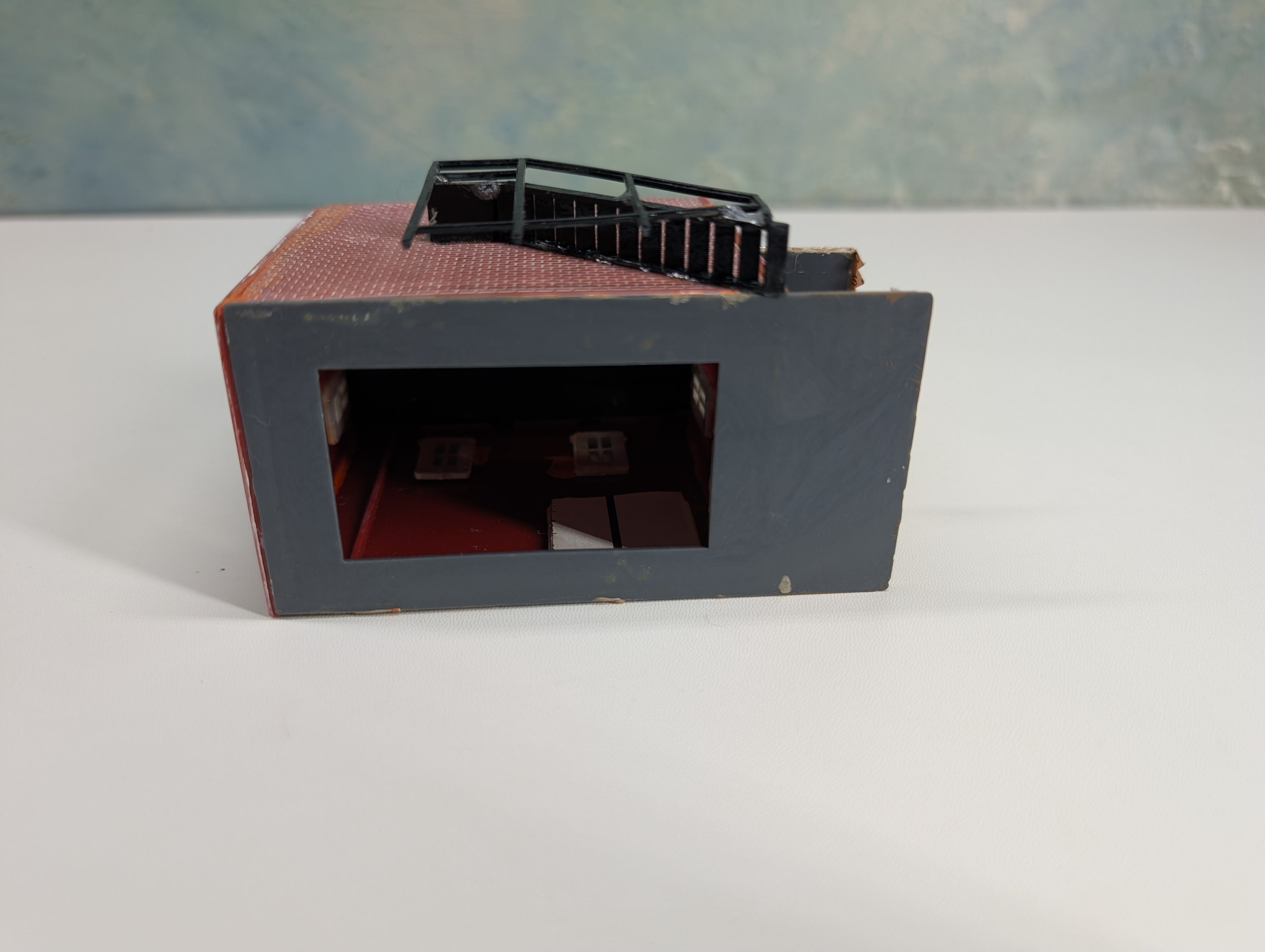 USED HO Scale Brick Storefront, Pool Parlor