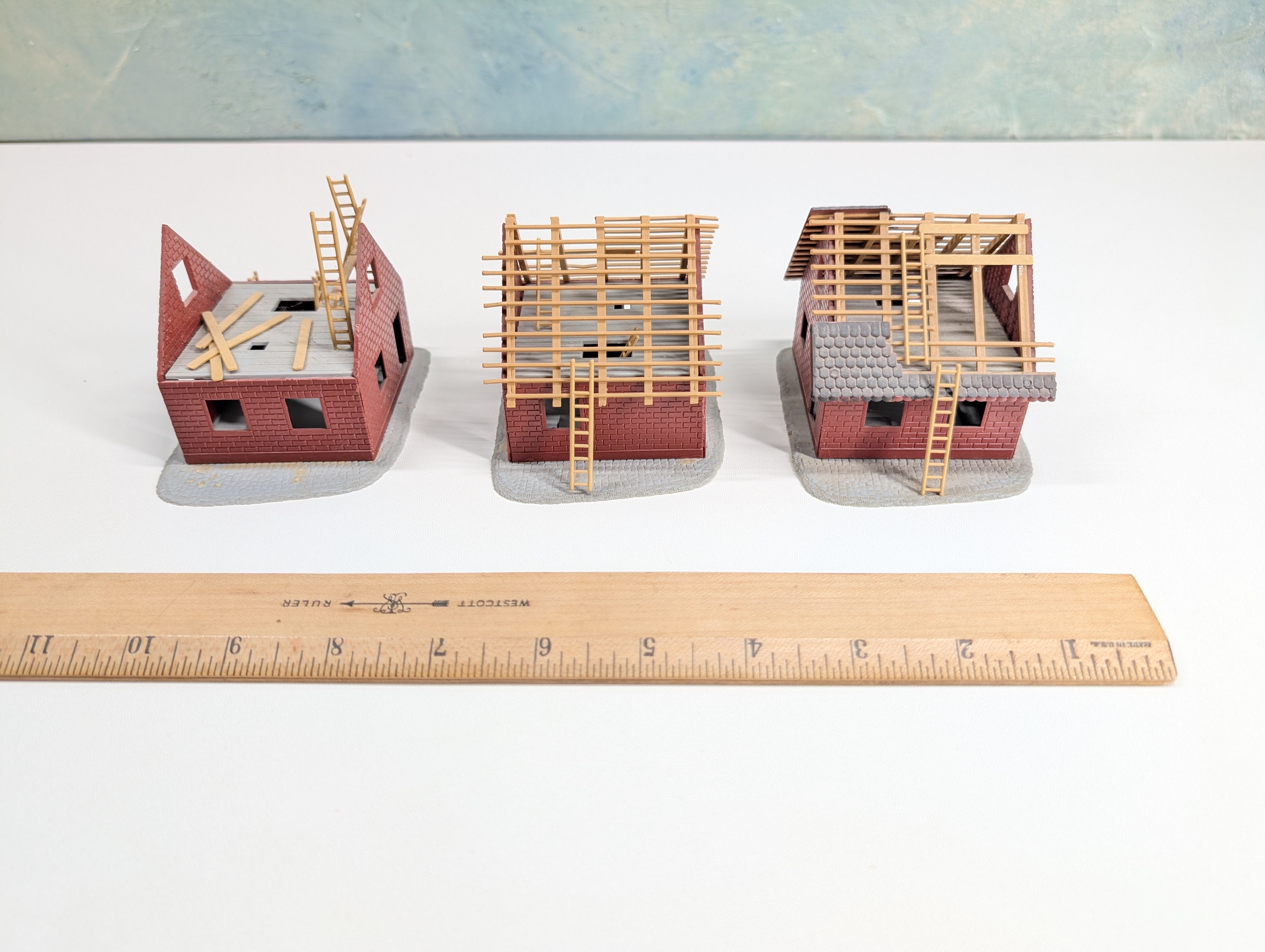 USED HO Scale Lot of Homes Under Construction, Brick (3 pcs)