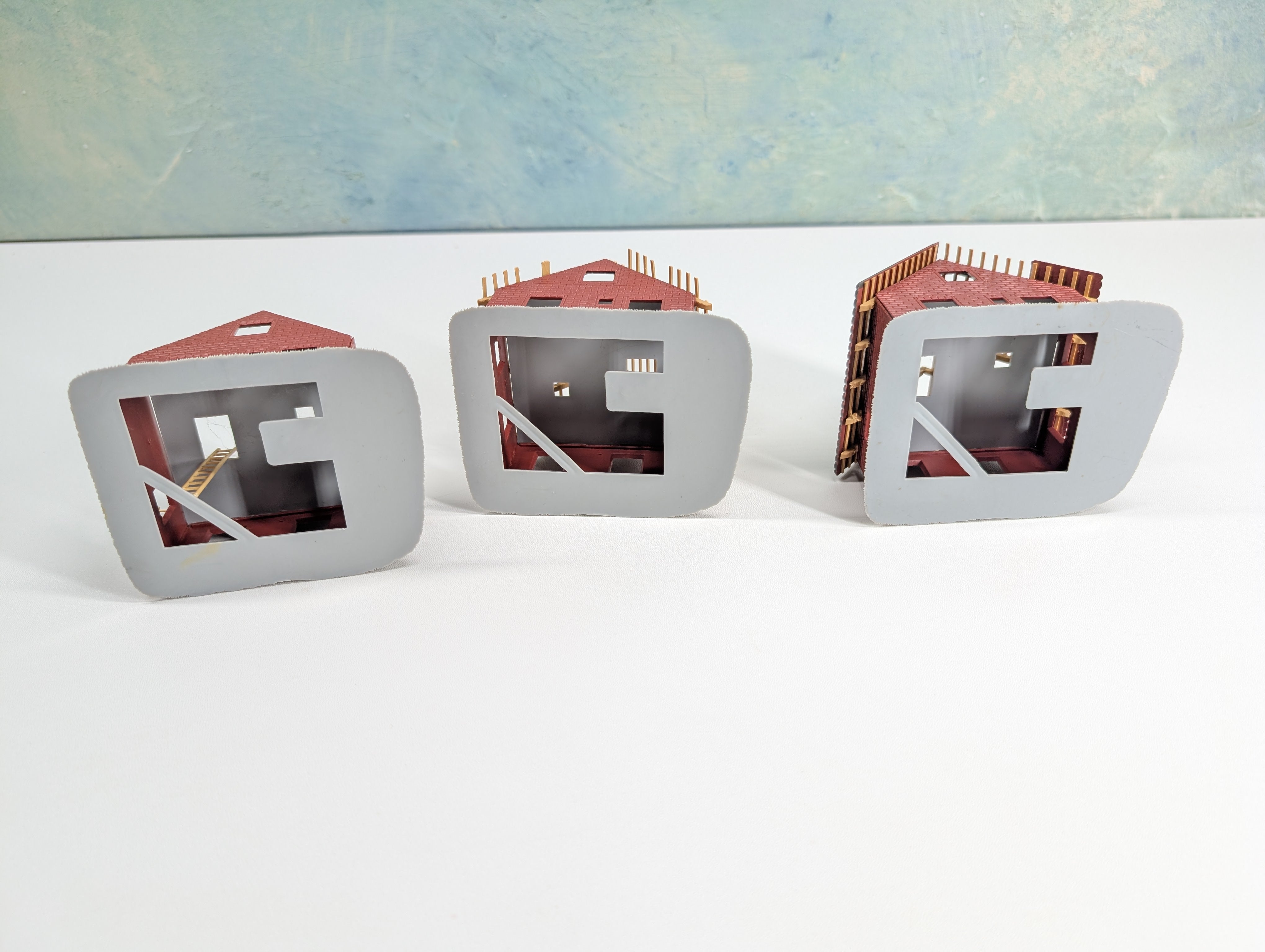 USED HO Scale Lot of Homes Under Construction, Brick (3 pcs)