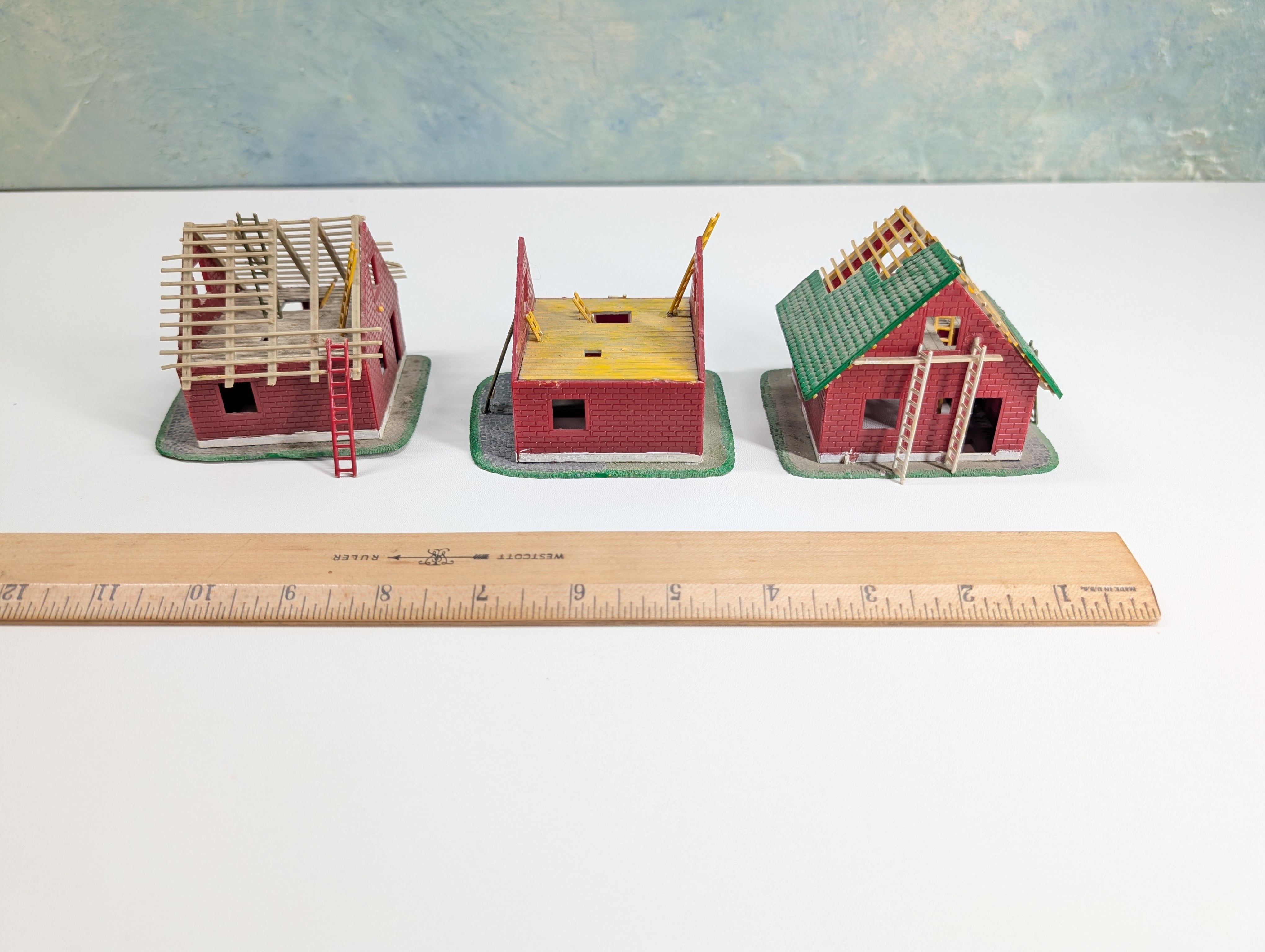 USED HO Scale Lot of Homes Under Construction, Red Brick (3 pcs)
