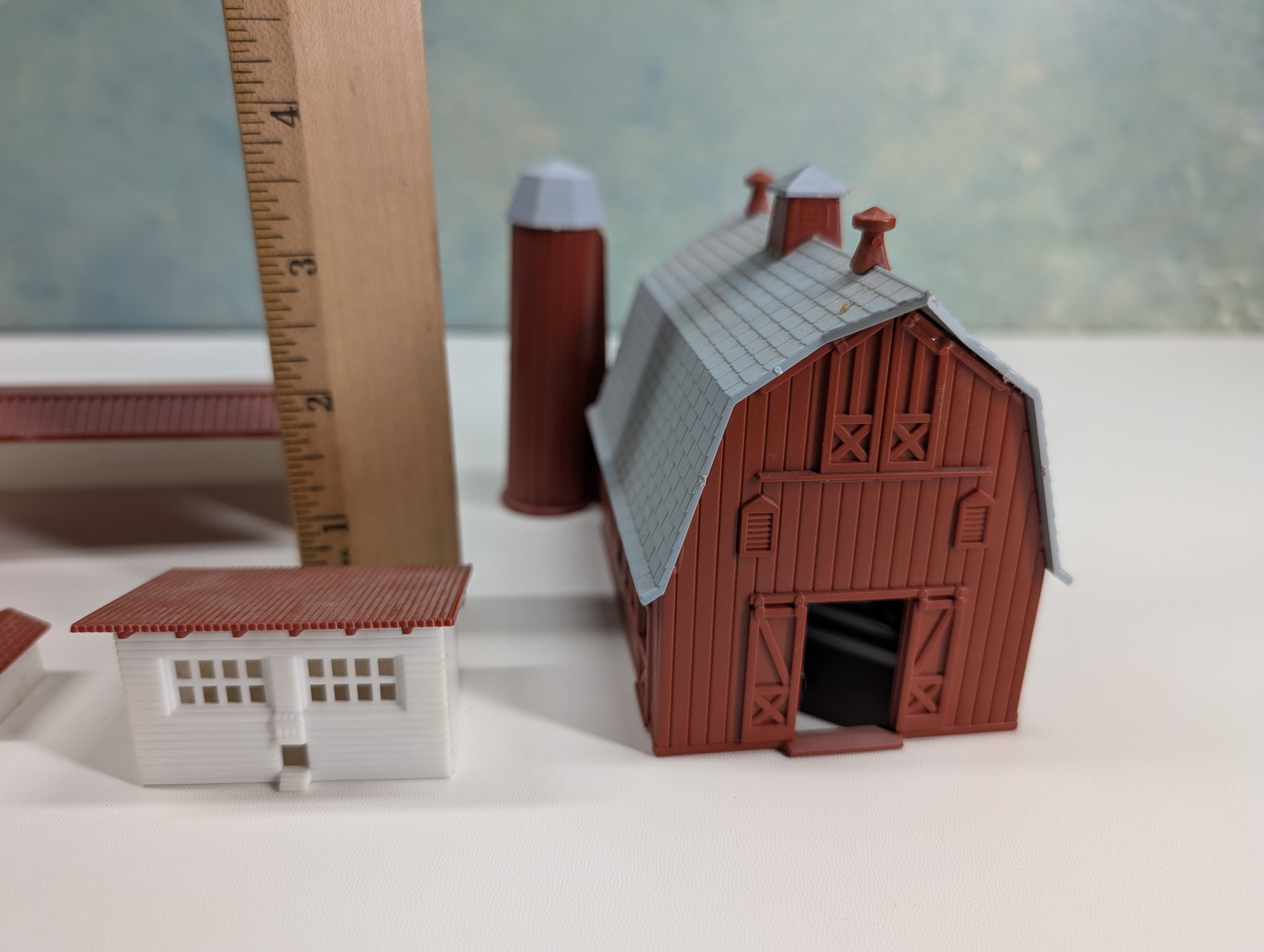 USED HO Scale Lot of Barn and Other Farm Structures
