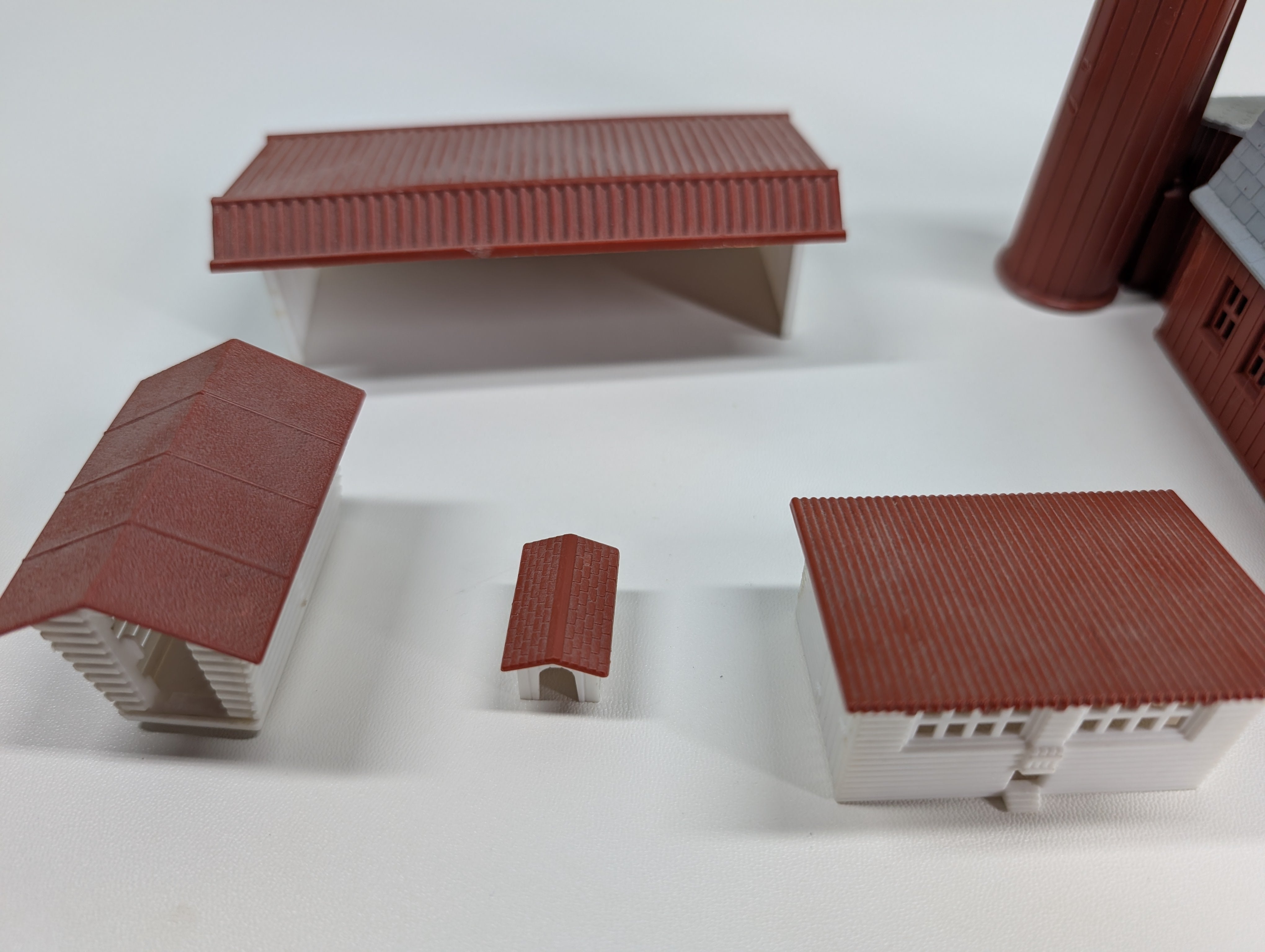 USED HO Scale Lot of Barn and Other Farm Structures
