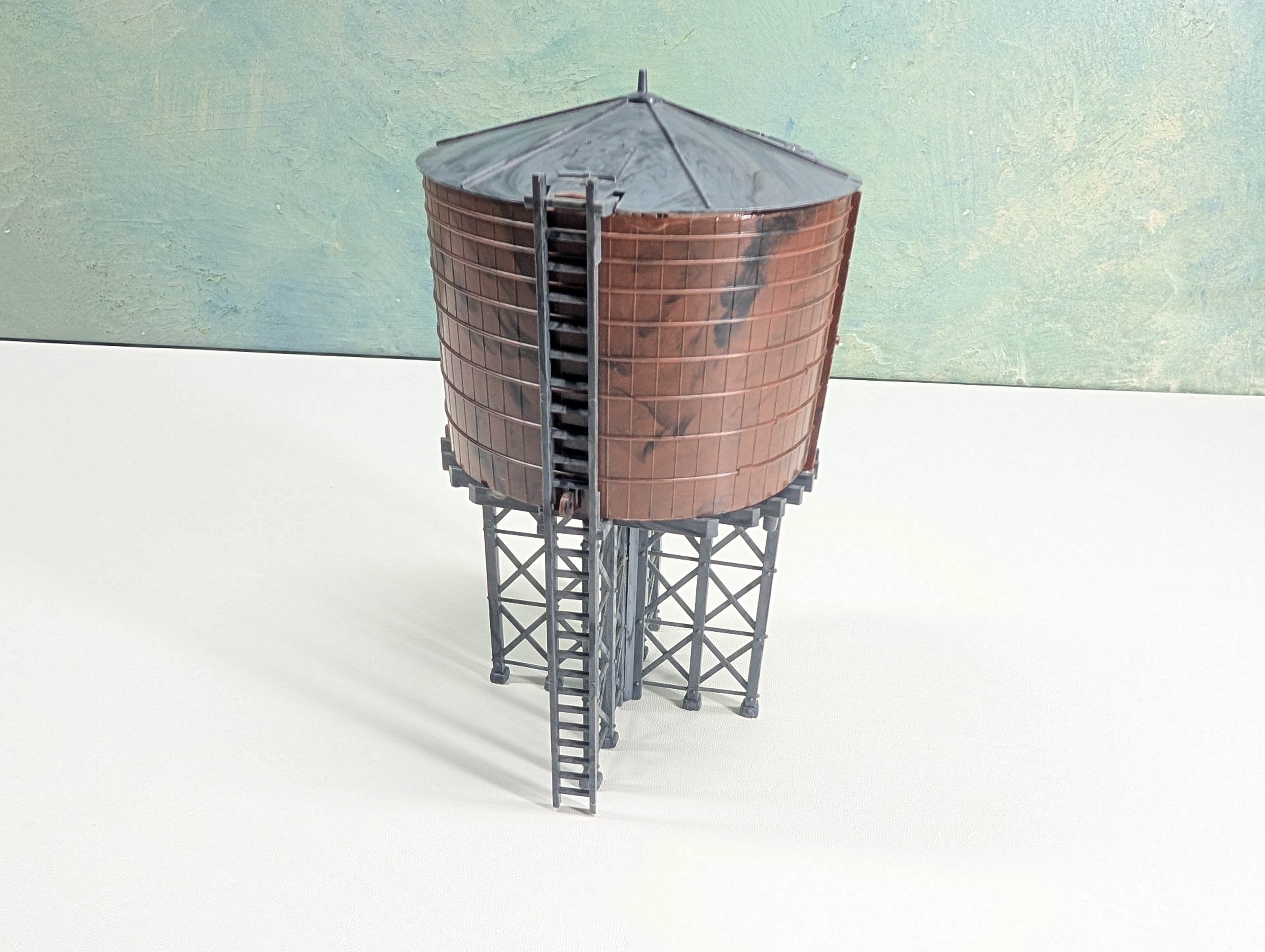 USED Bachmann Plasticville HO Scale Water Tower