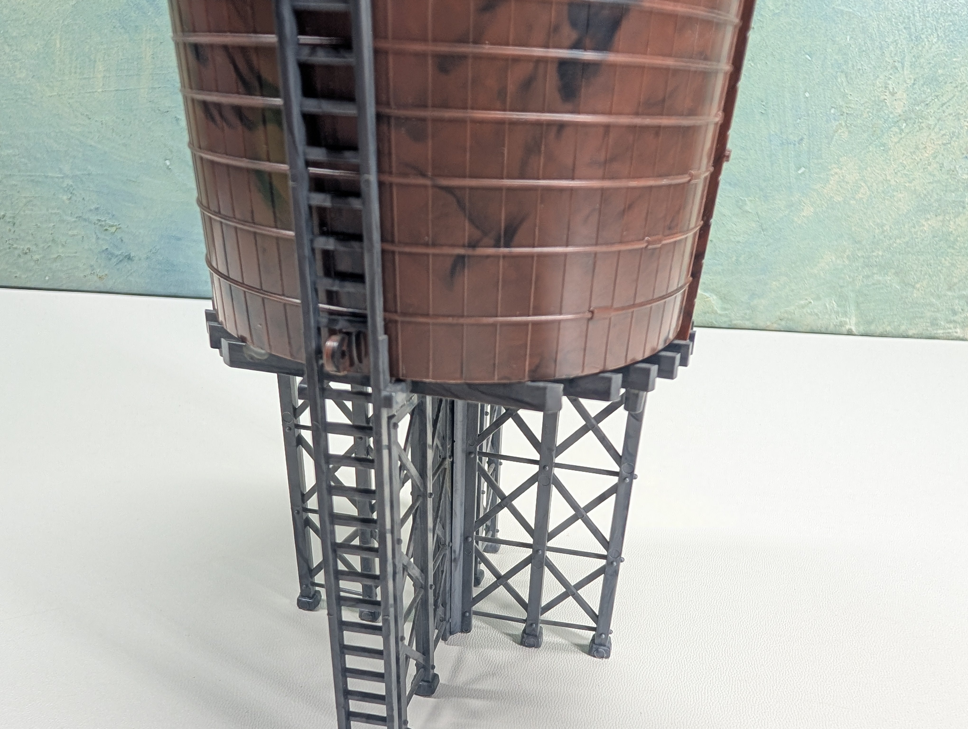 USED Bachmann Plasticville HO Scale Water Tower