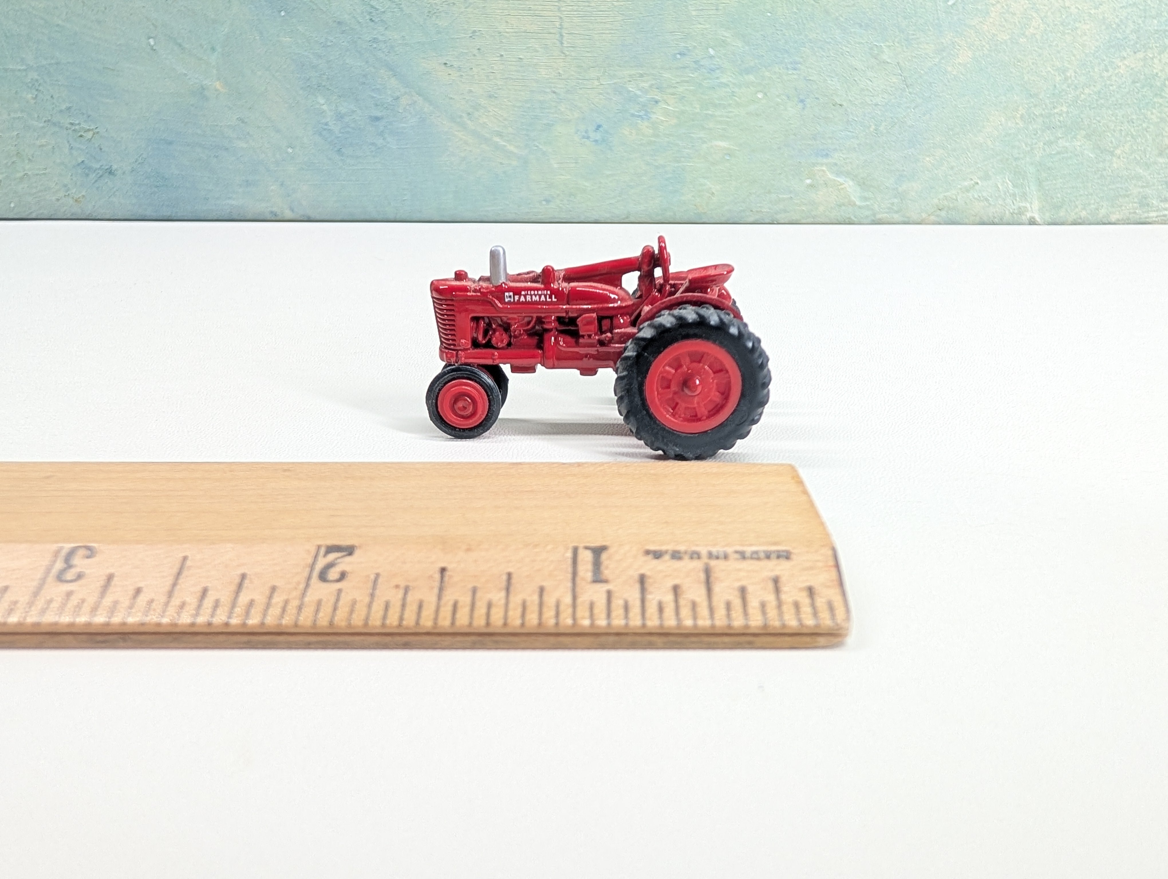 USED ERTL HO Scale Farmall Red Tractor