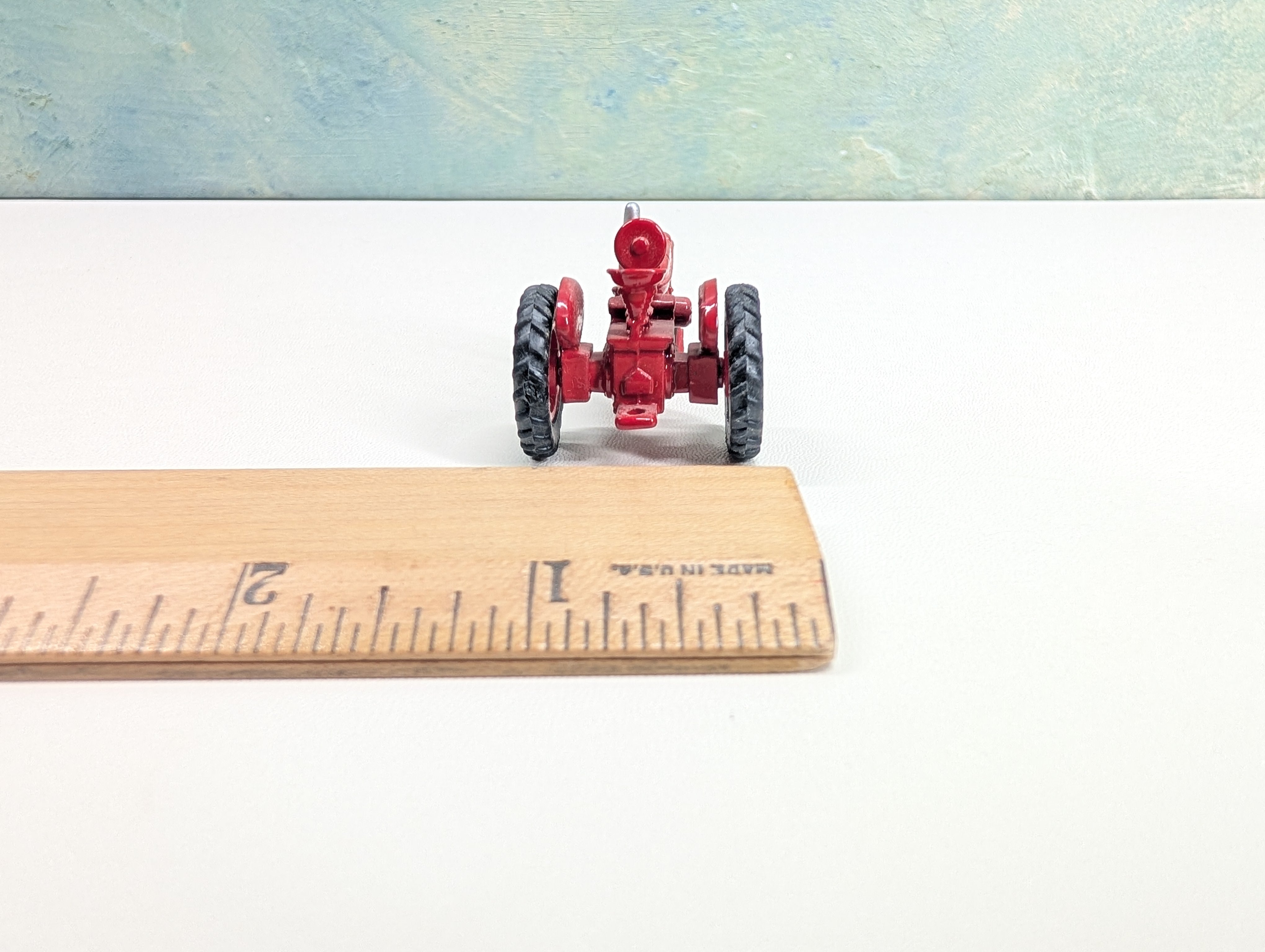 USED ERTL HO Scale Farmall Red Tractor