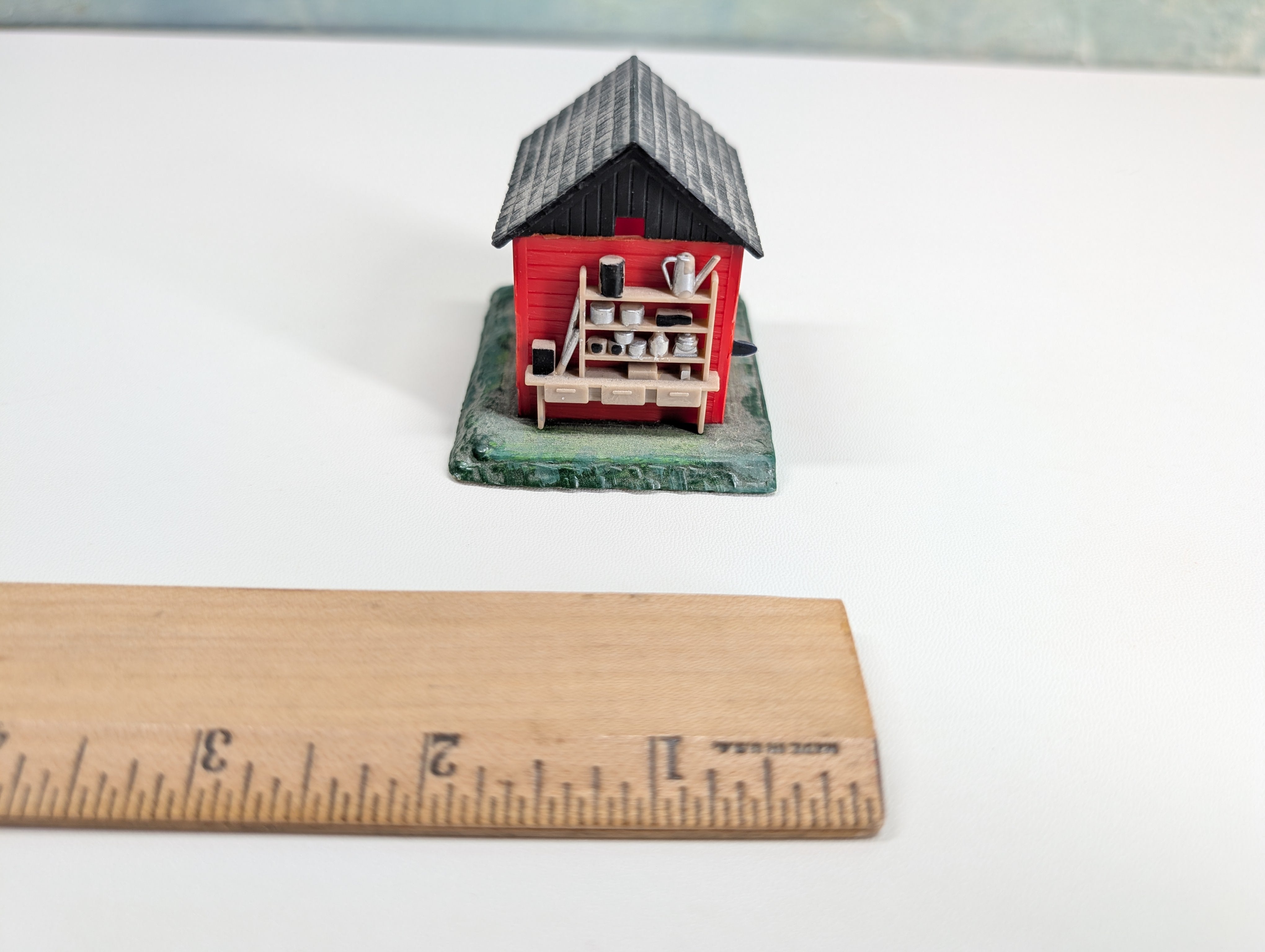USED HO Scale Red Workshop