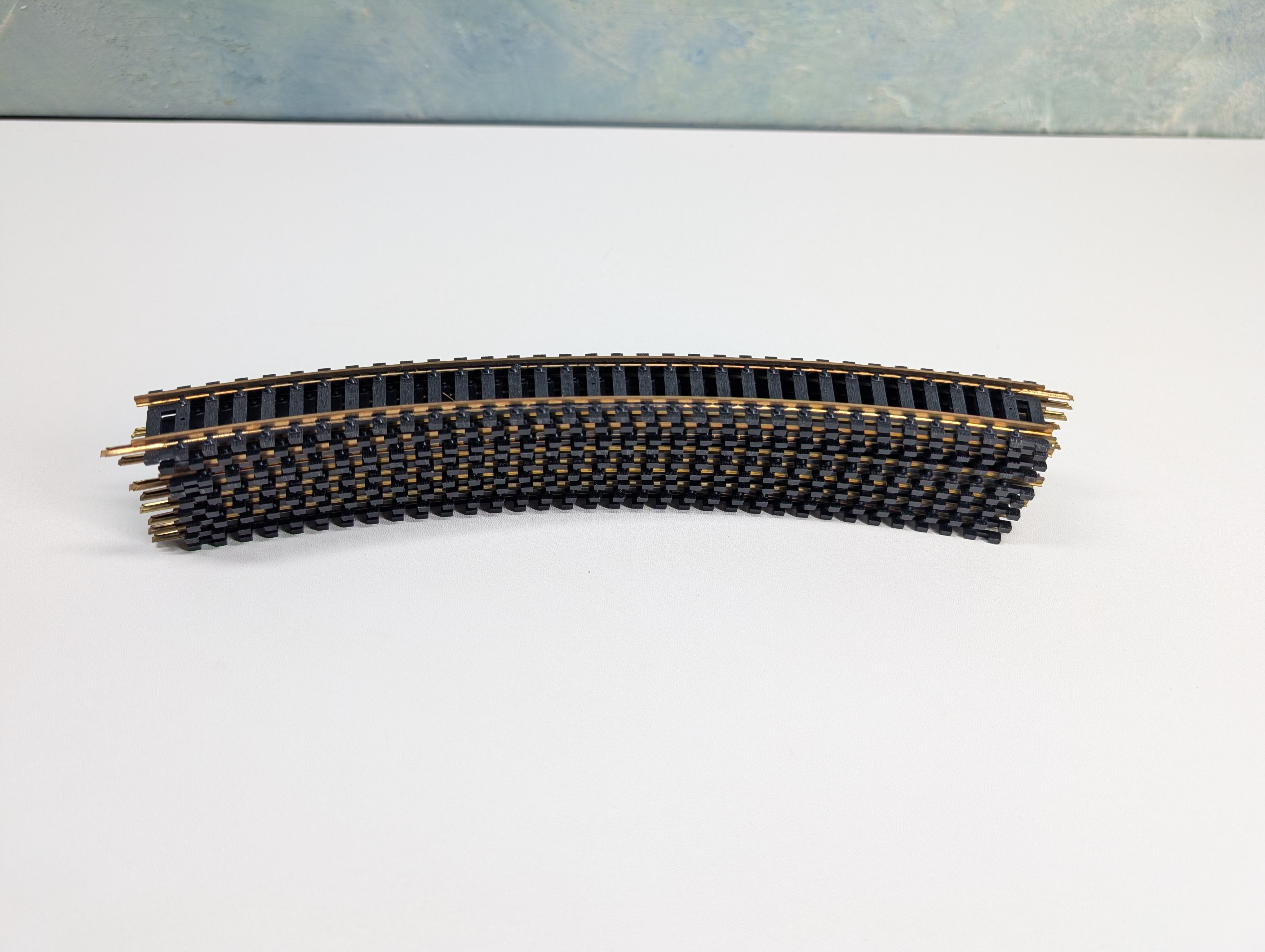 USED HO Scale 18" Radius Curve Brass Code 100 Track (9 pcs)