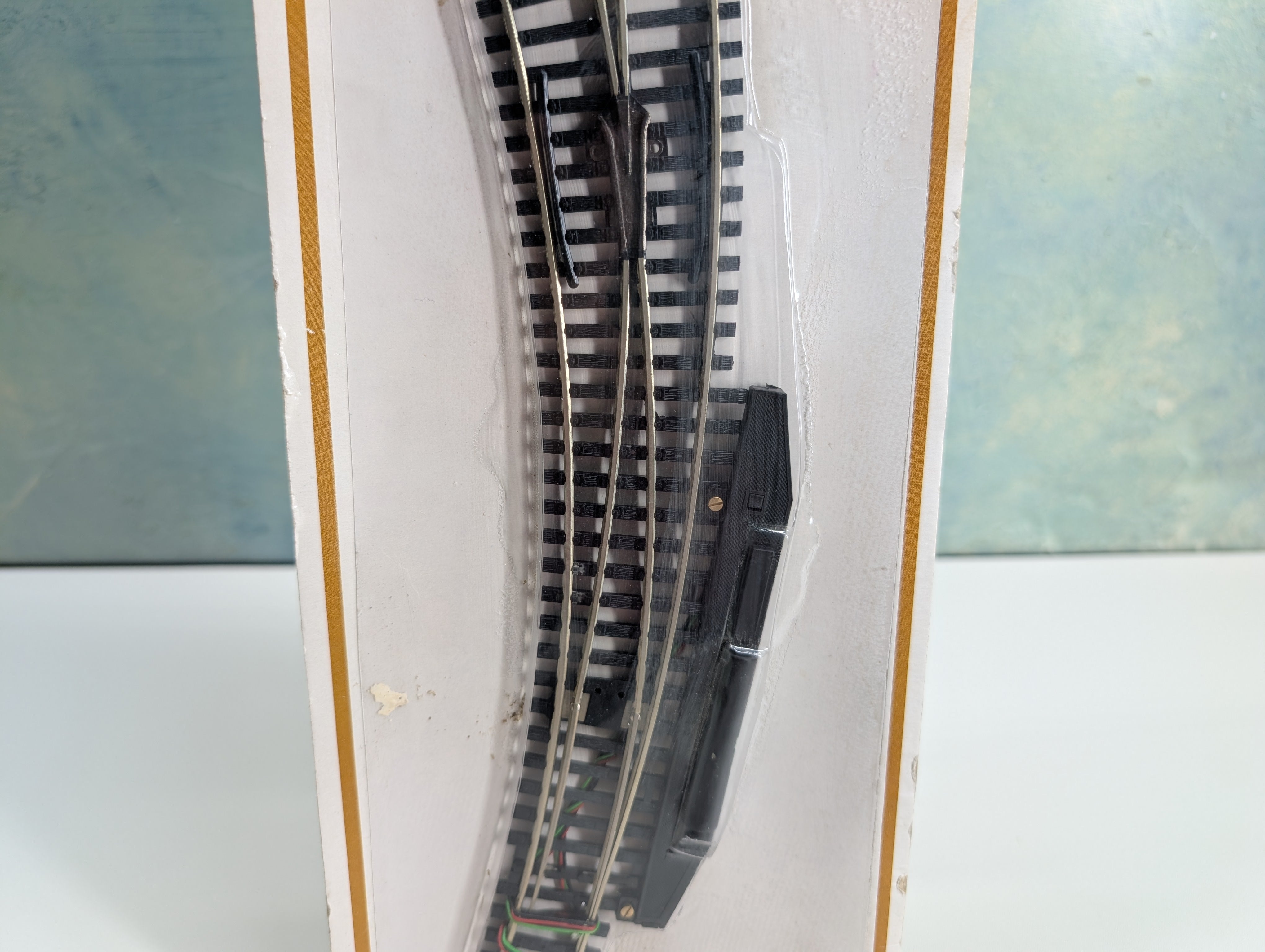 Model Power 801 HO Scale Nickel Silver Code 100 18" x 22" Radius Curve Switch, Manual, LH
