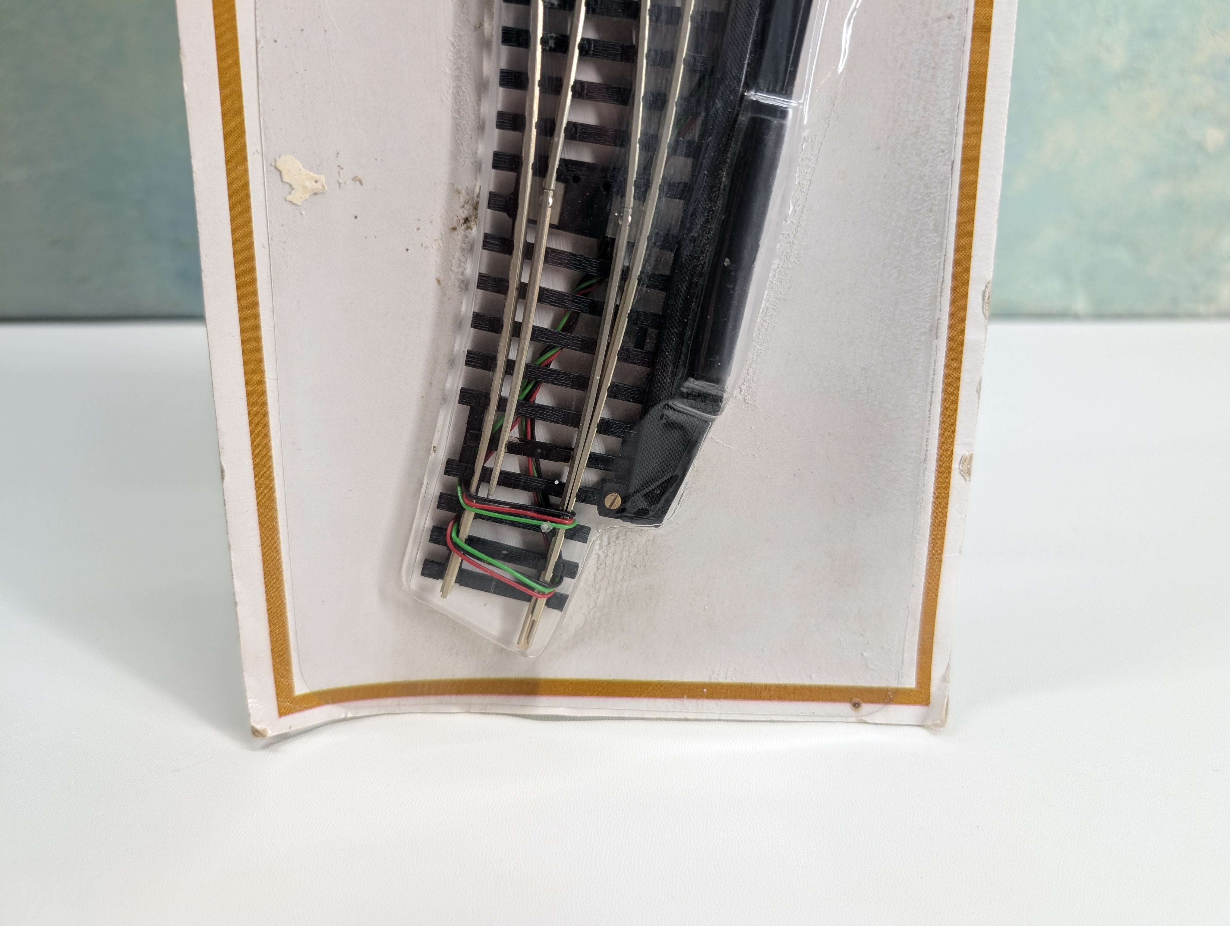 Model Power 801 HO Scale Nickel Silver Code 100 18" x 22" Radius Curve Switch, Manual, LH